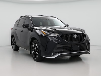 Black 2022 Toyota Highlander XSE
