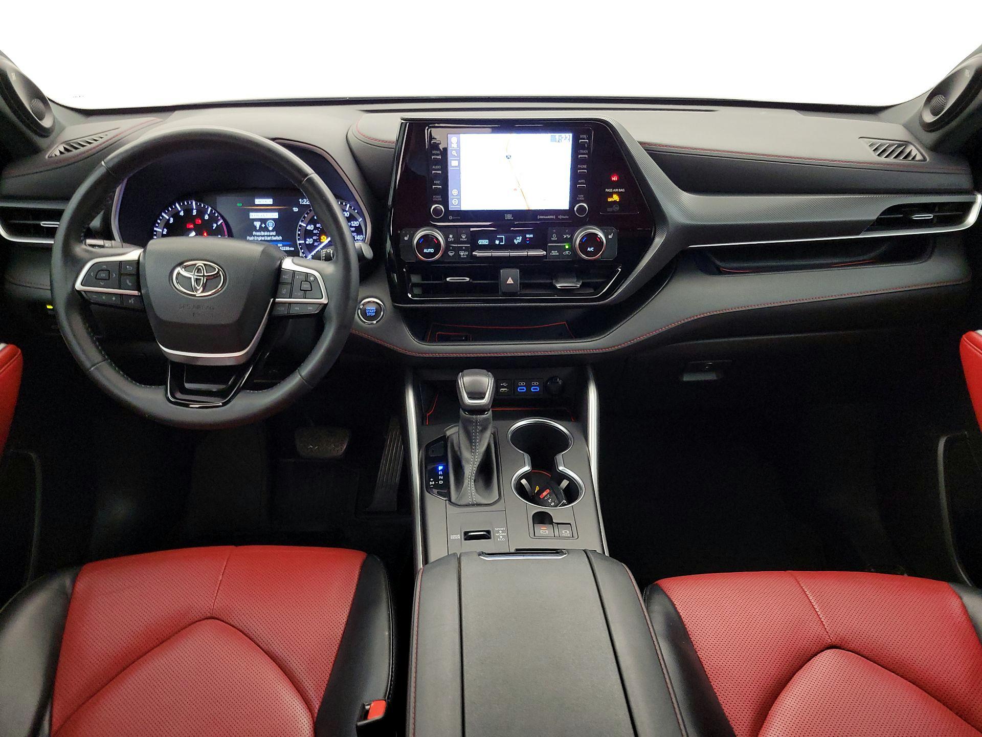 Thumbnail: 2022 Toyota Highlander - 9