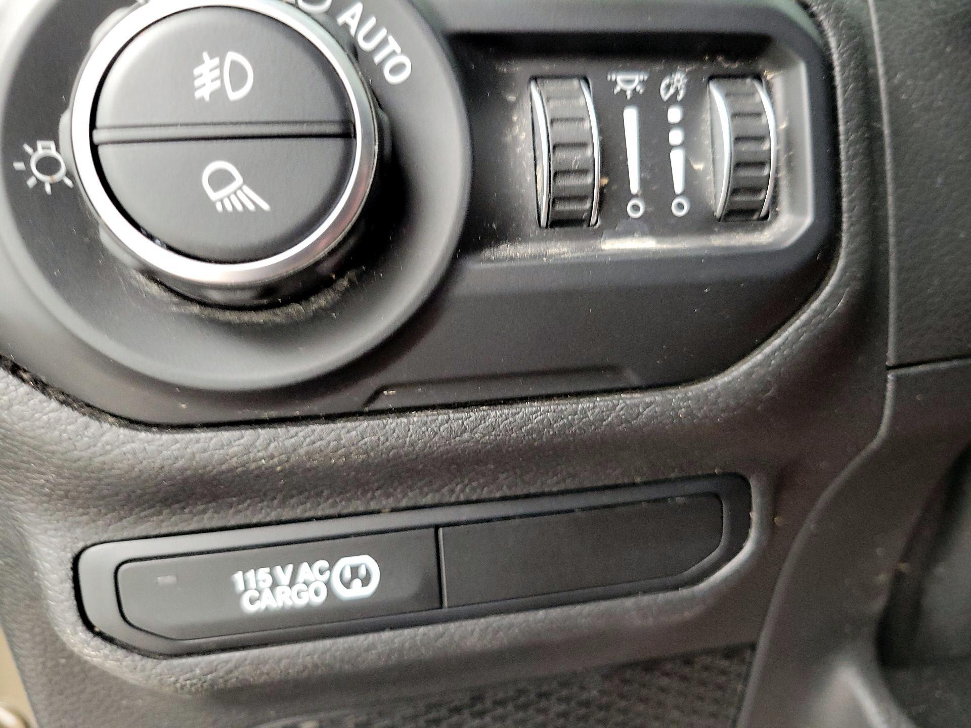 Thumbnail: 2020 Jeep Gladiator - 13