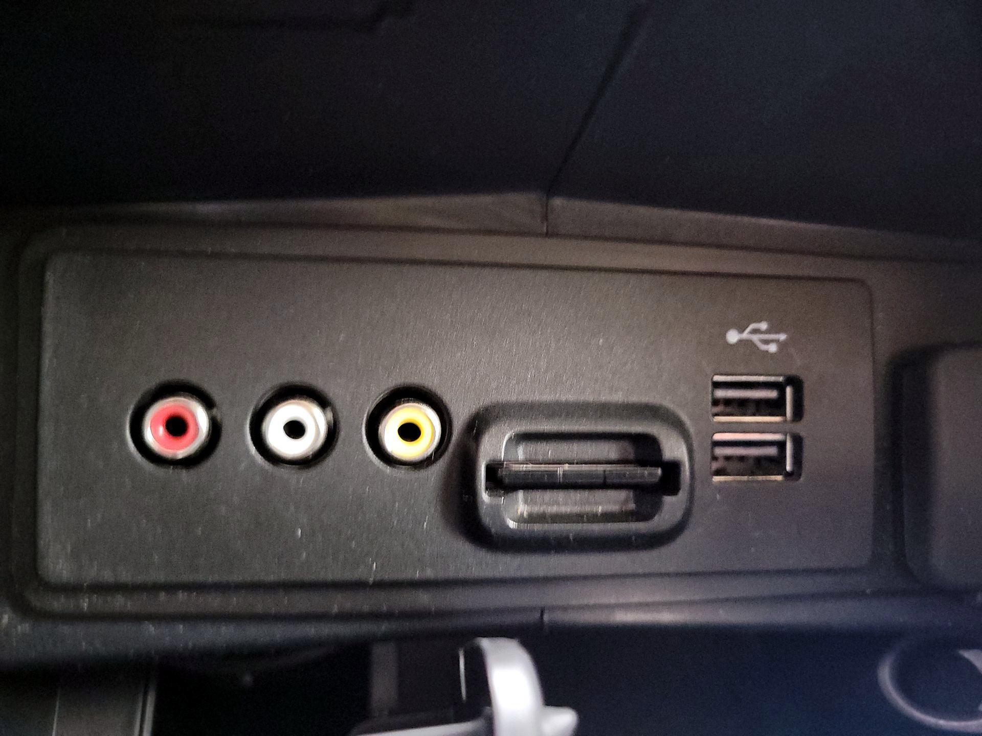 Thumbnail: 2014 Ford Fusion - 18