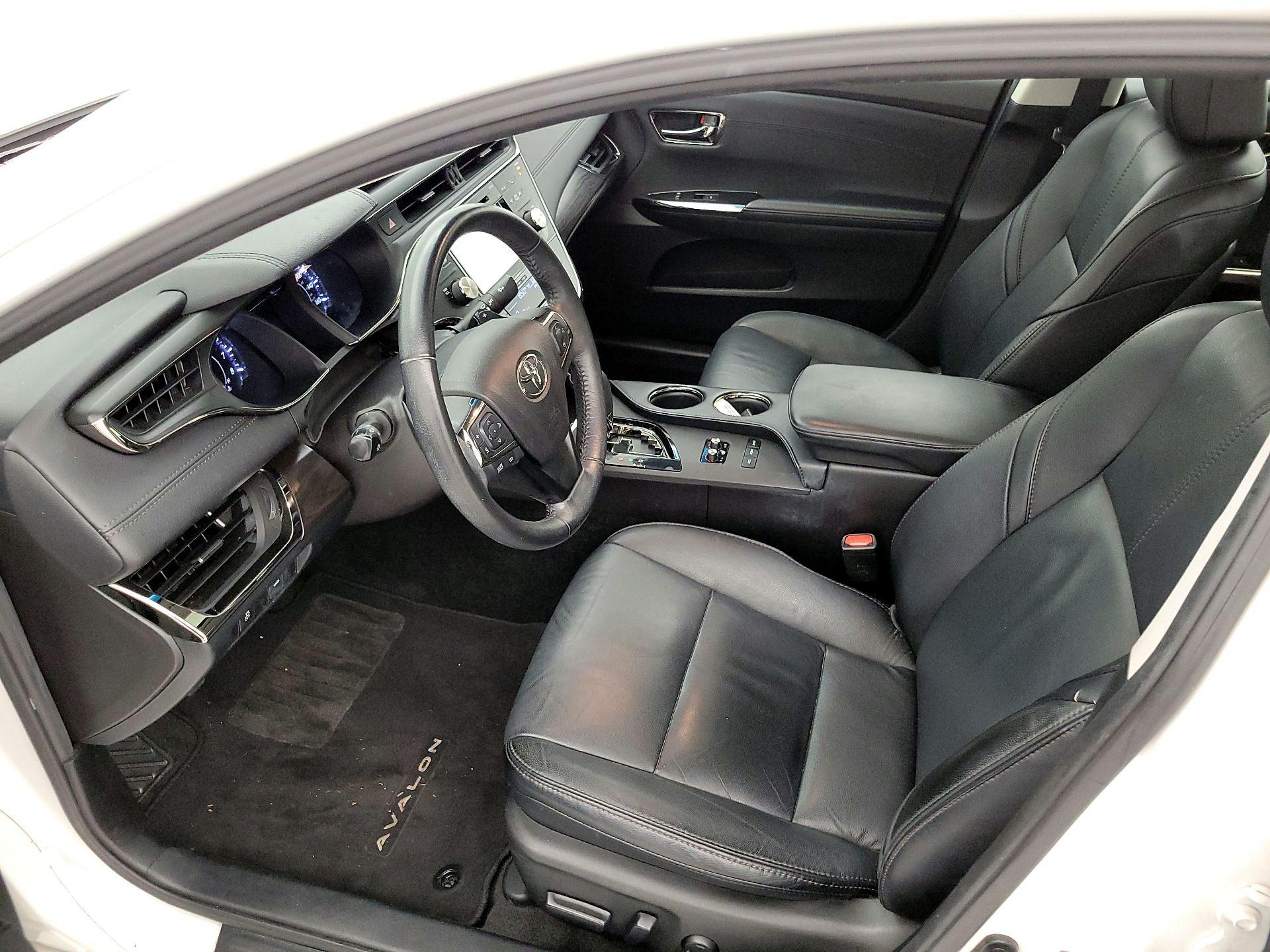 Thumbnail: 2016 Toyota Avalon - 11