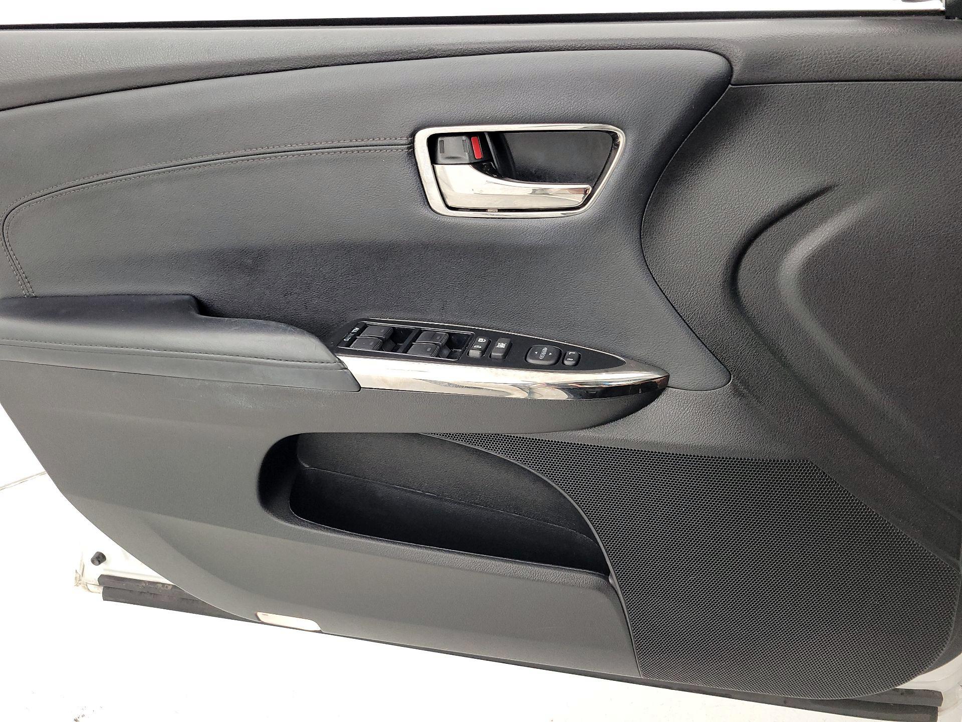 Thumbnail: 2016 Toyota Avalon - 12