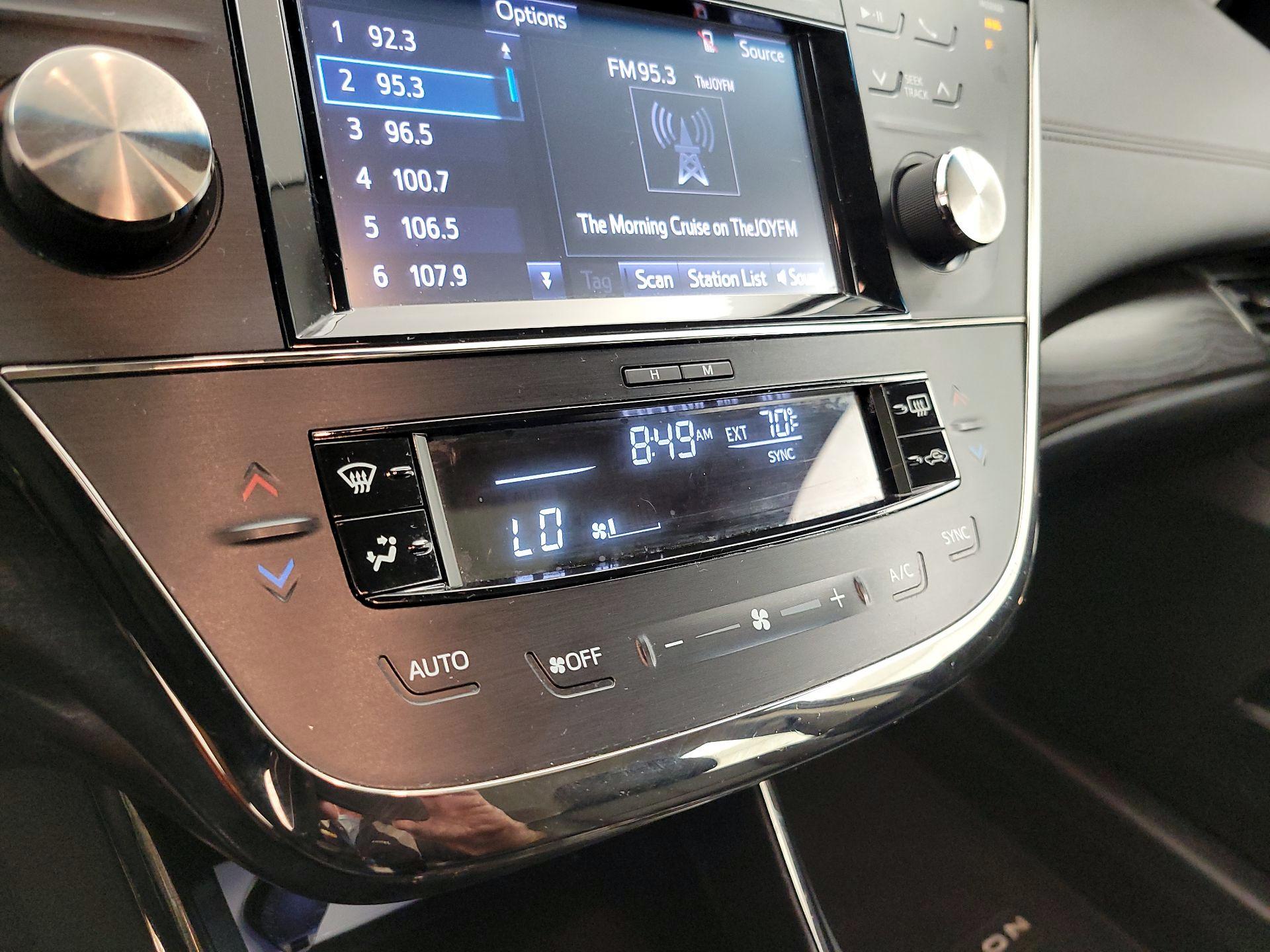 Thumbnail: 2016 Toyota Avalon - 17