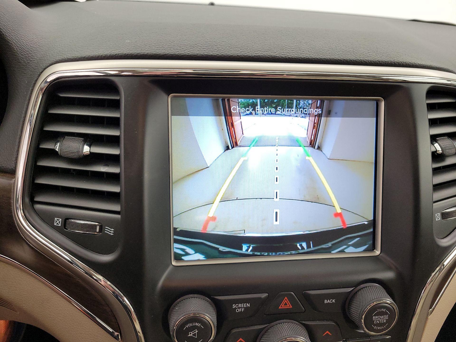 Thumbnail: 2016 Jeep Grand Cherokee - 15
