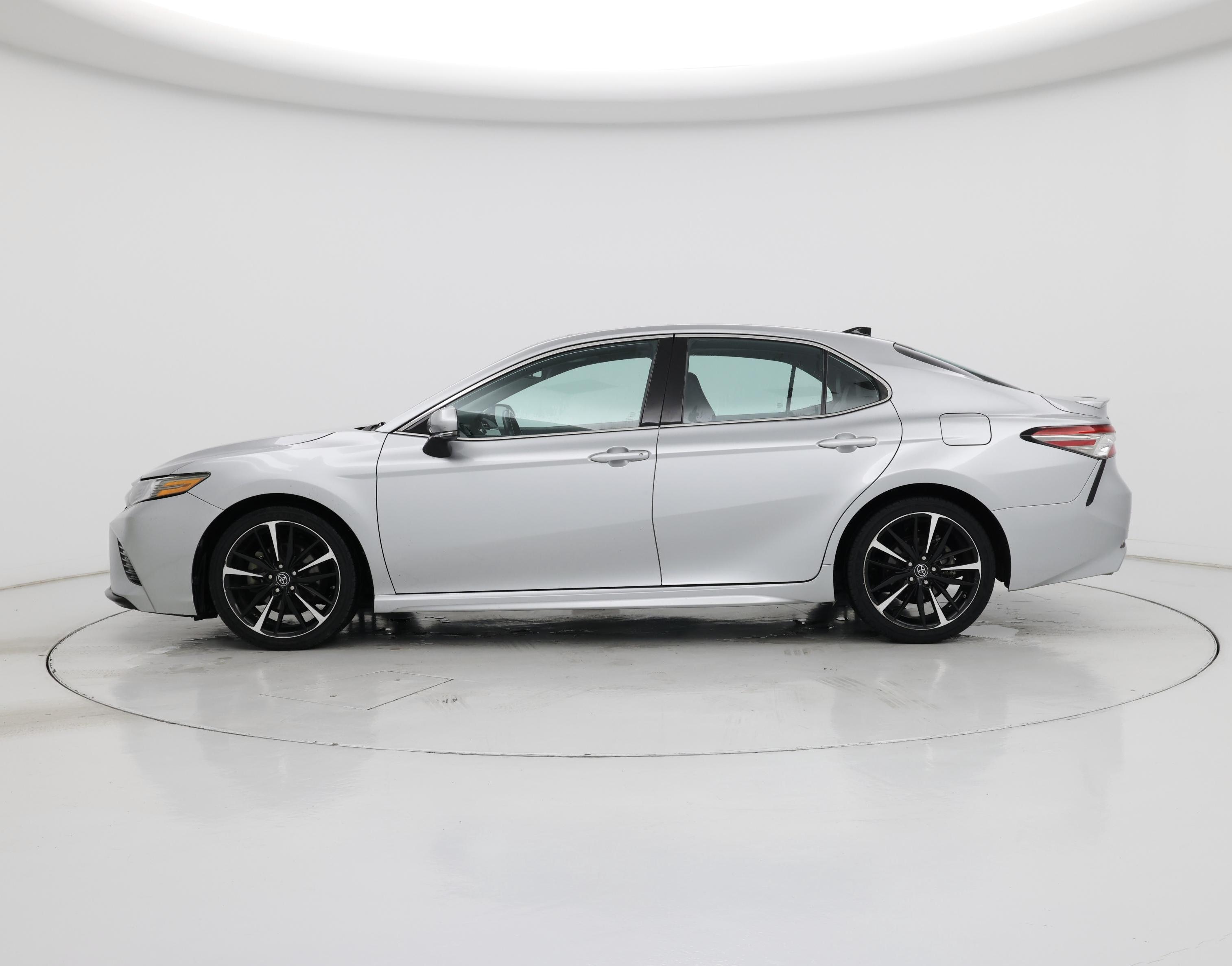 Thumbnail: 2019 Toyota Camry - 3