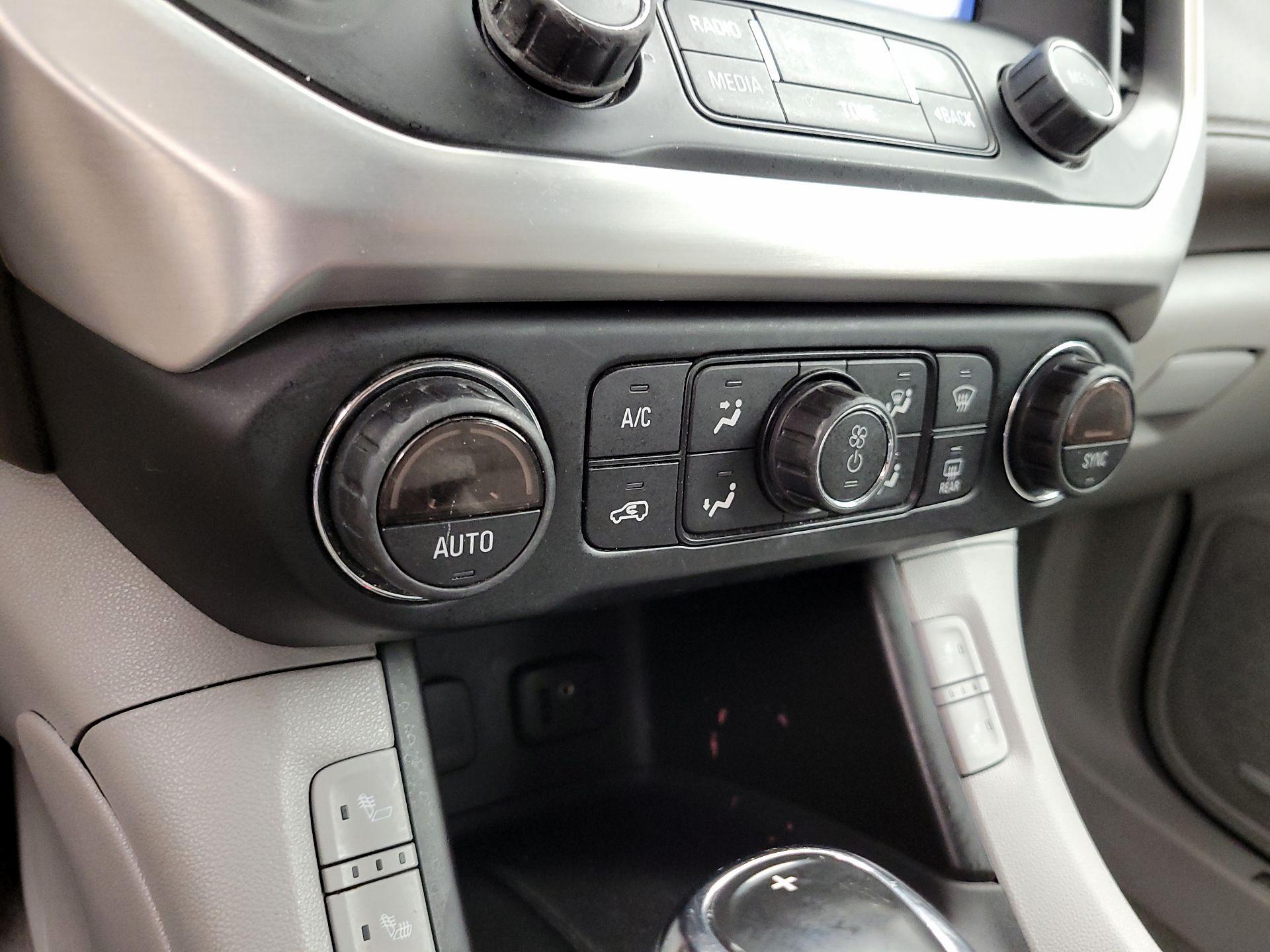 Thumbnail: 2019 GMC Acadia - 17