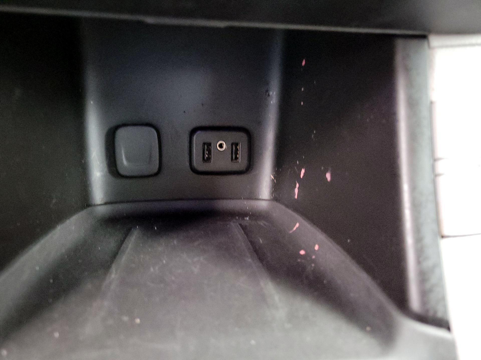 Thumbnail: 2019 GMC Acadia - 19