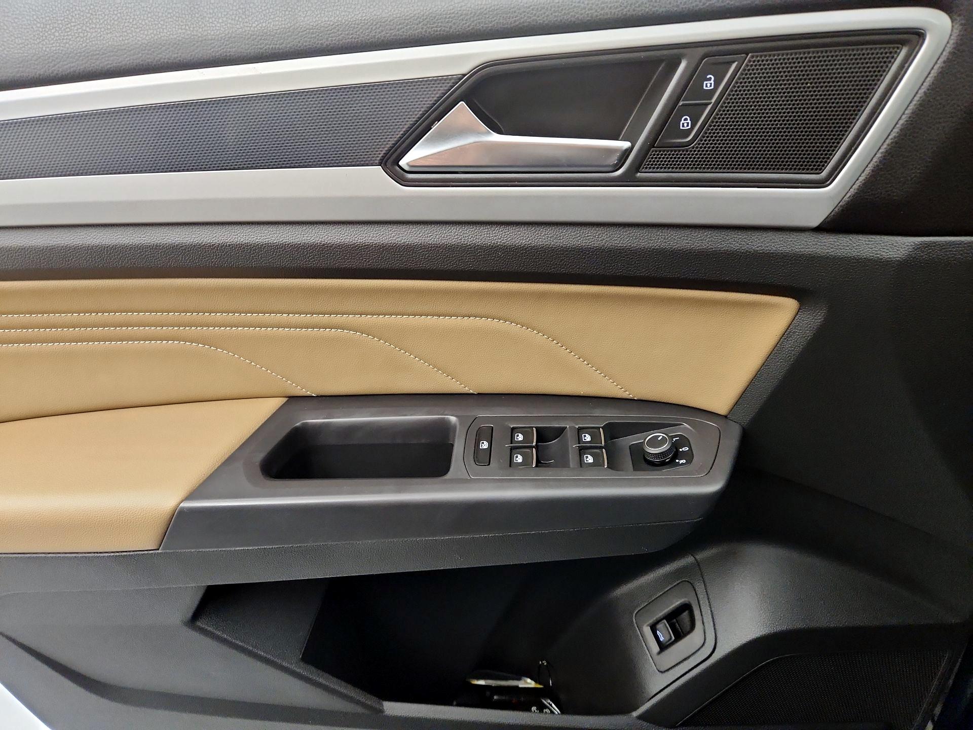 Thumbnail: 2021 Volkswagen Atlas - 12