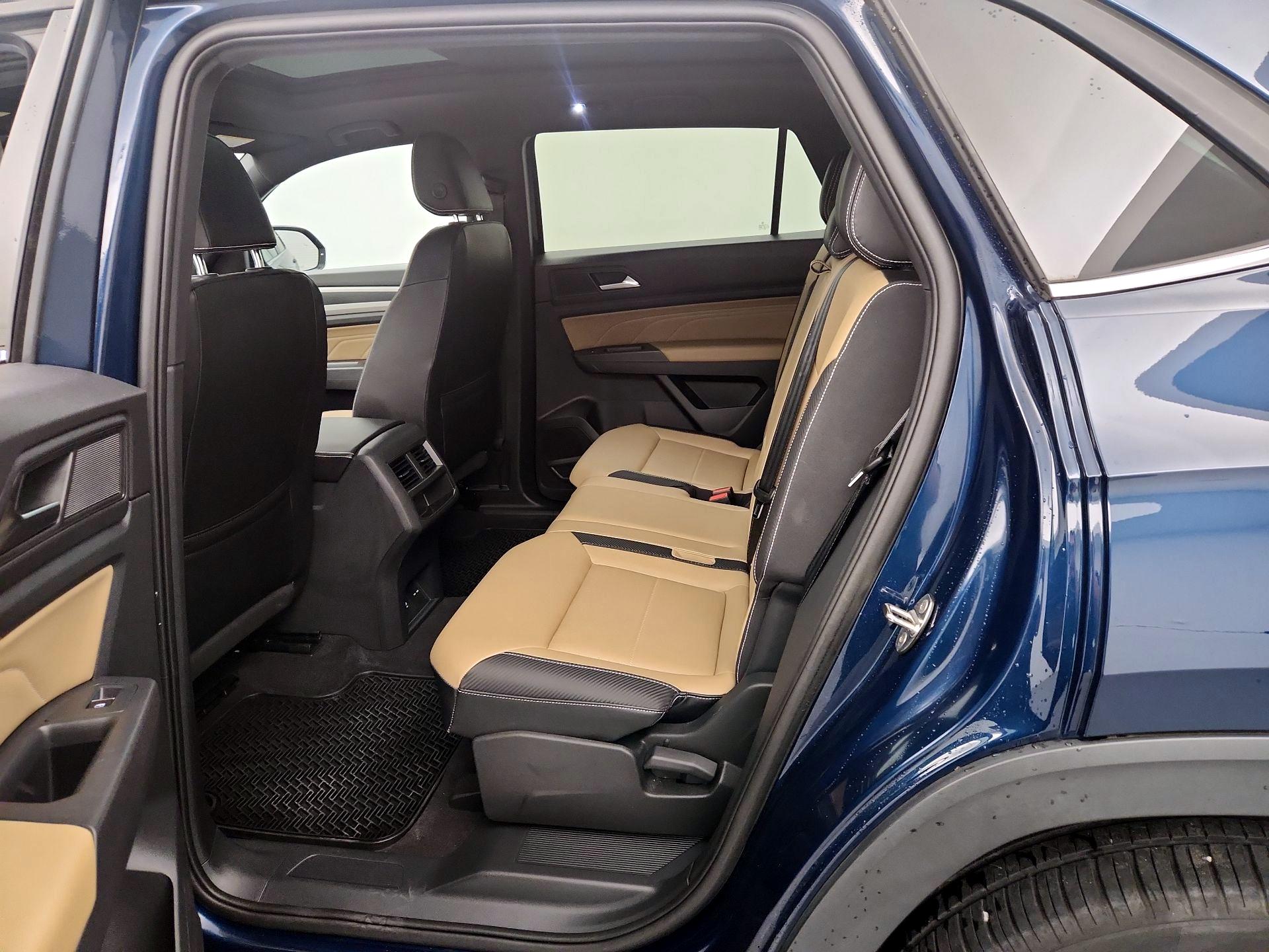 Thumbnail: 2021 Volkswagen Atlas - 19