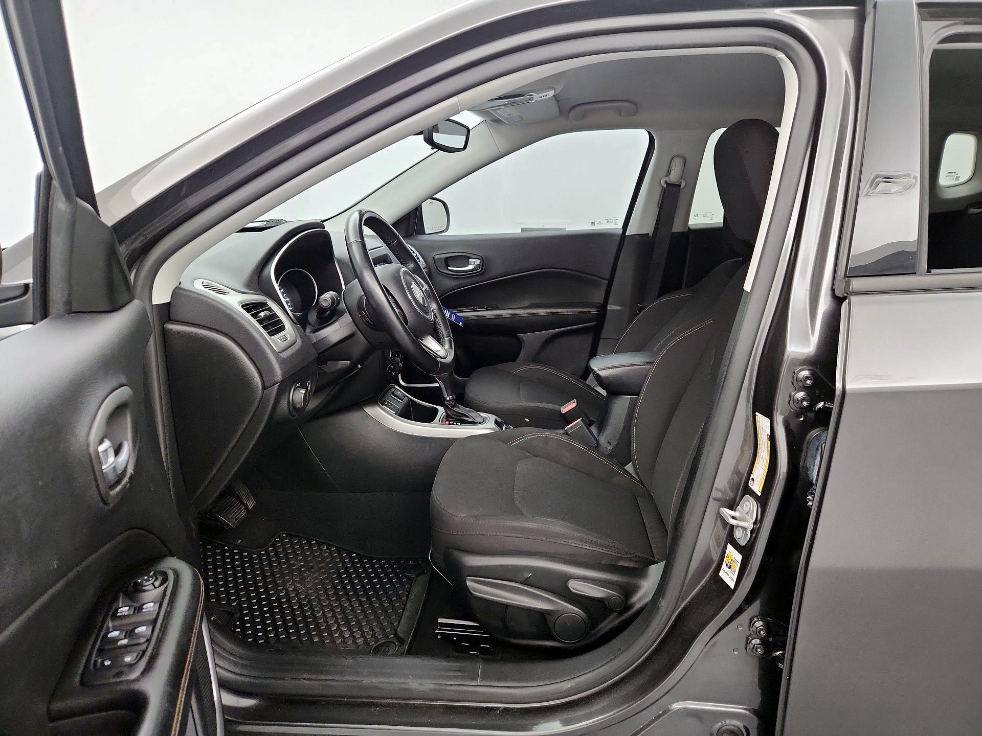 Thumbnail: 2021 Jeep Compass - 11