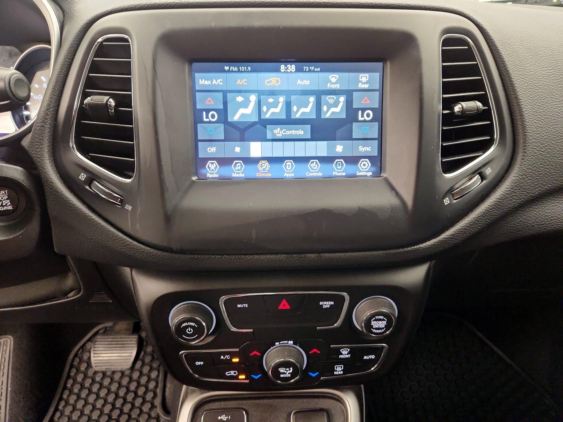 Thumbnail: 2021 Jeep Compass - 16