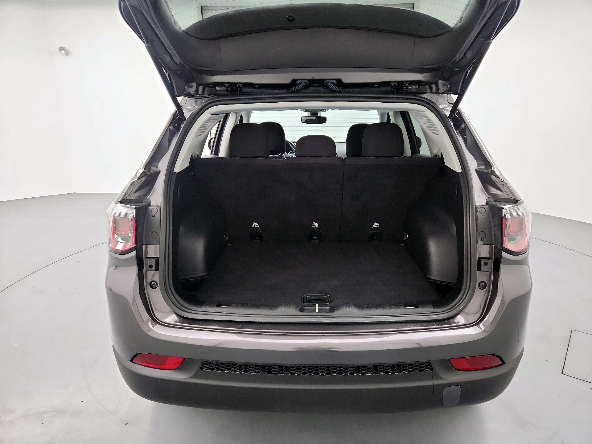 Thumbnail: 2021 Jeep Compass - 20
