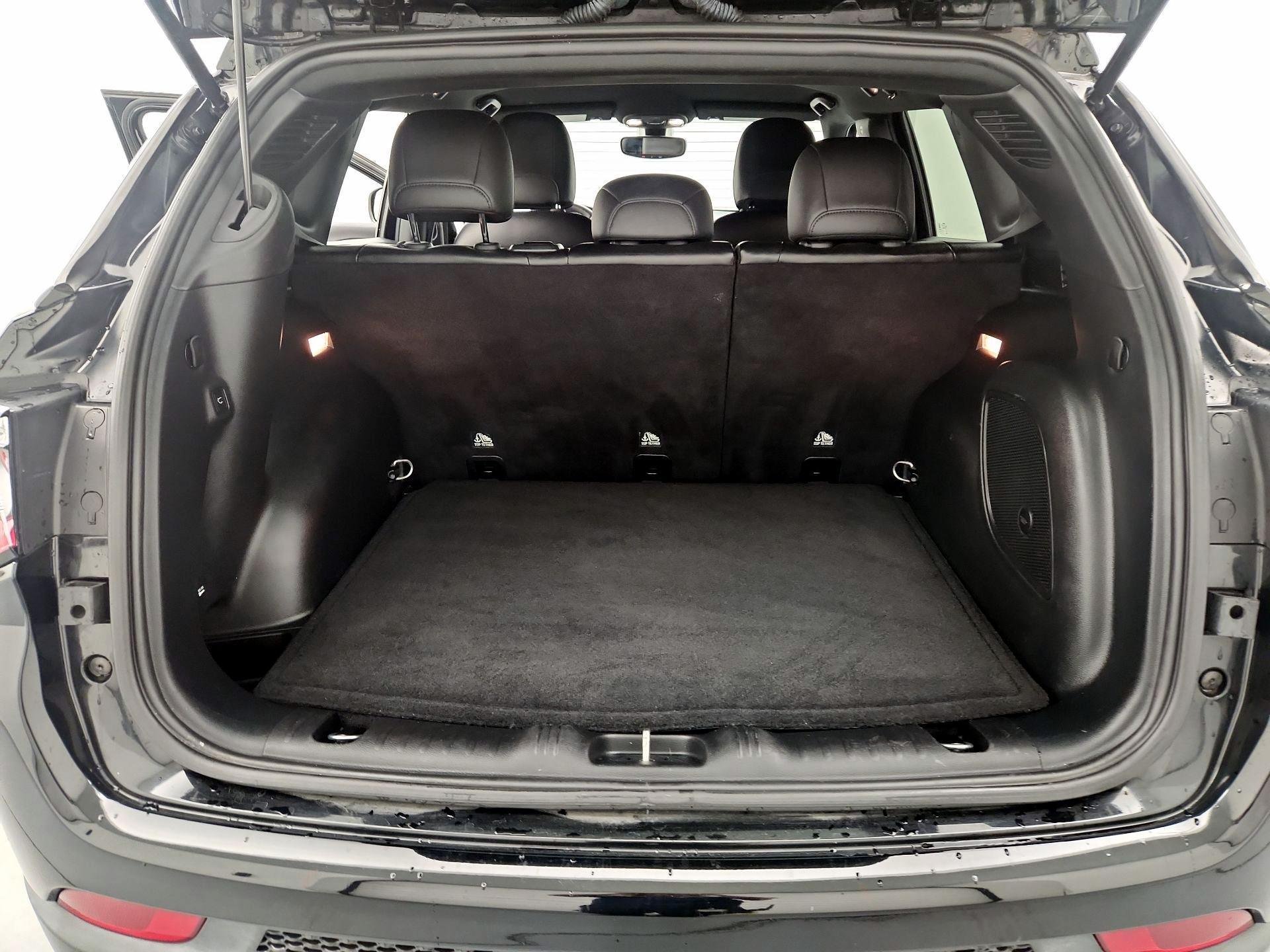 Thumbnail: 2020 Jeep Compass - 20