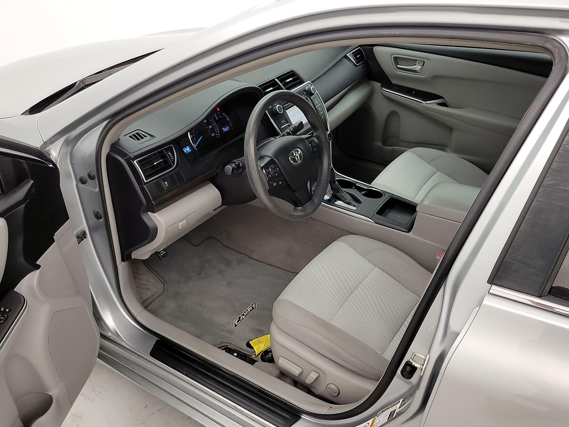 Thumbnail: 2015 Toyota Camry - 11