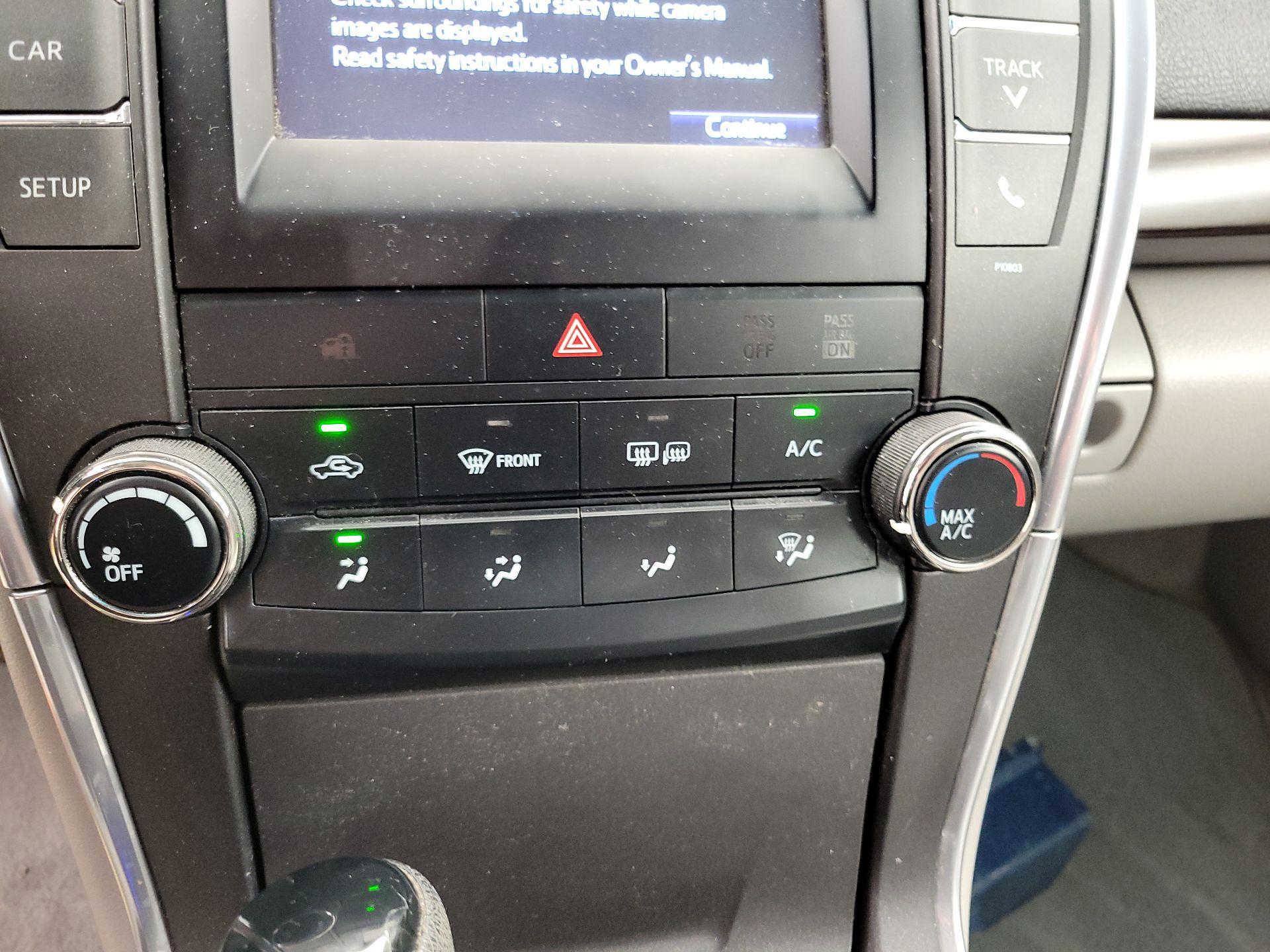 Thumbnail: 2015 Toyota Camry - 16