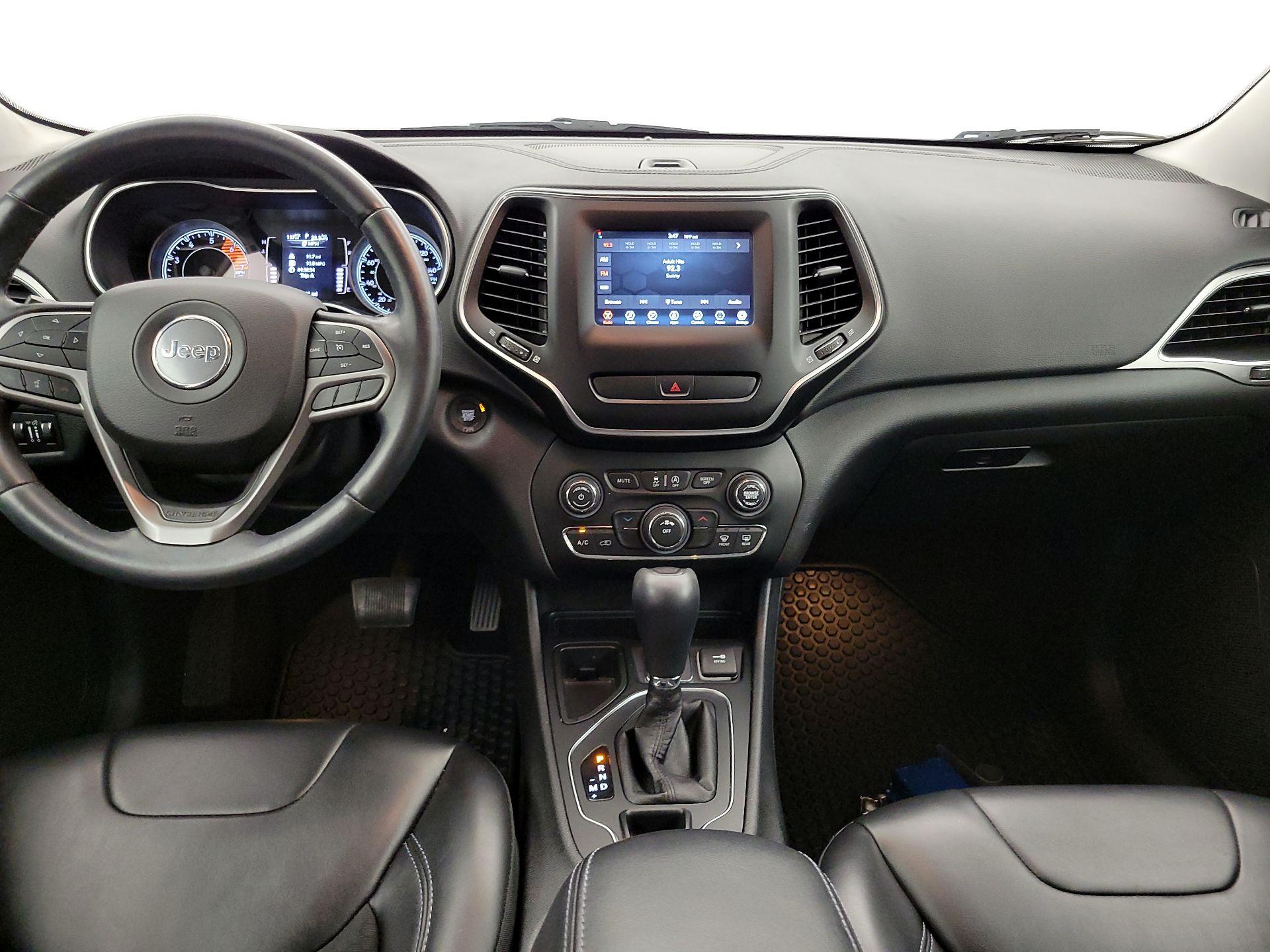 Thumbnail: 2019 Jeep Cherokee - 9