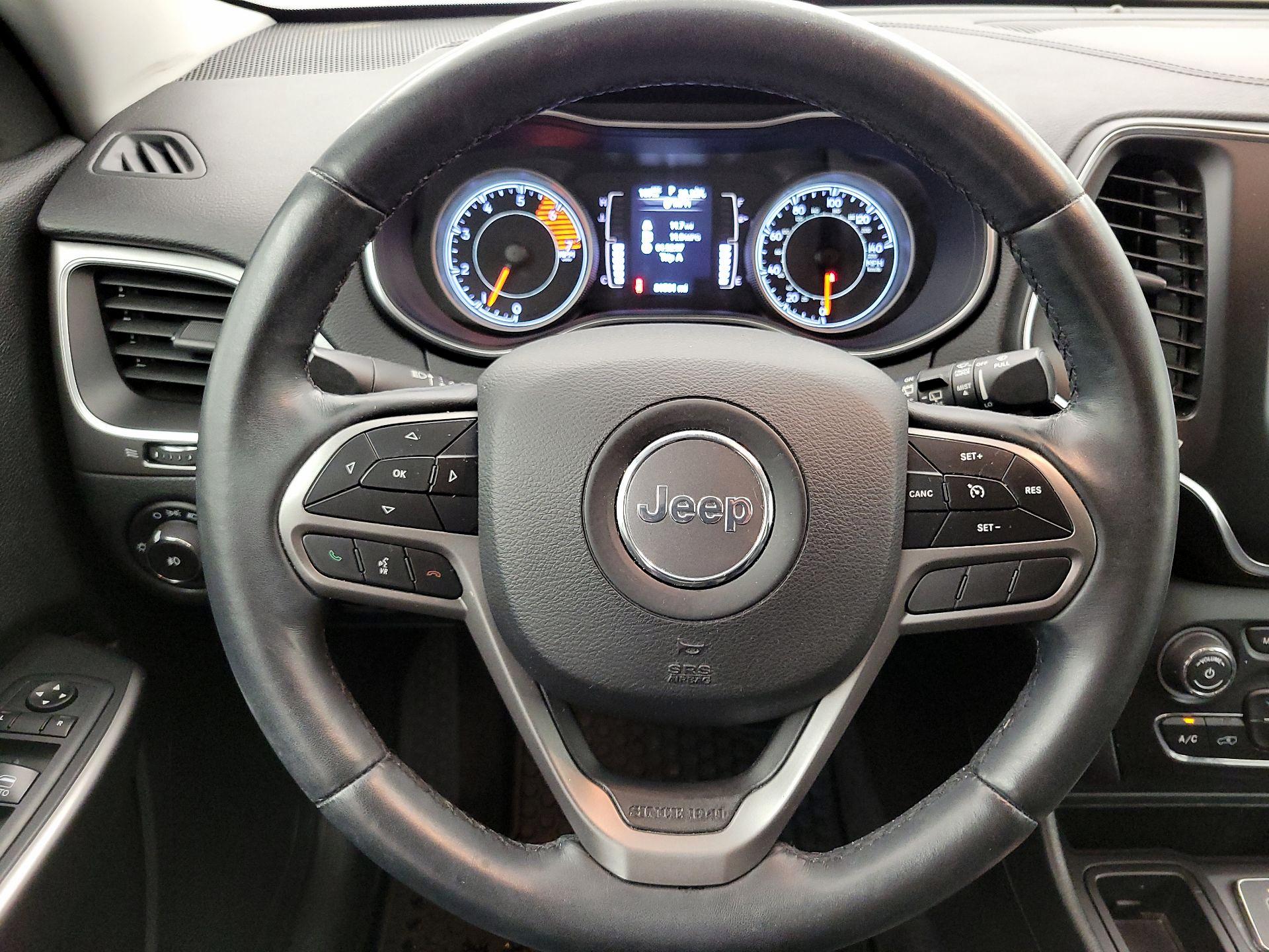 Thumbnail: 2019 Jeep Cherokee - 10