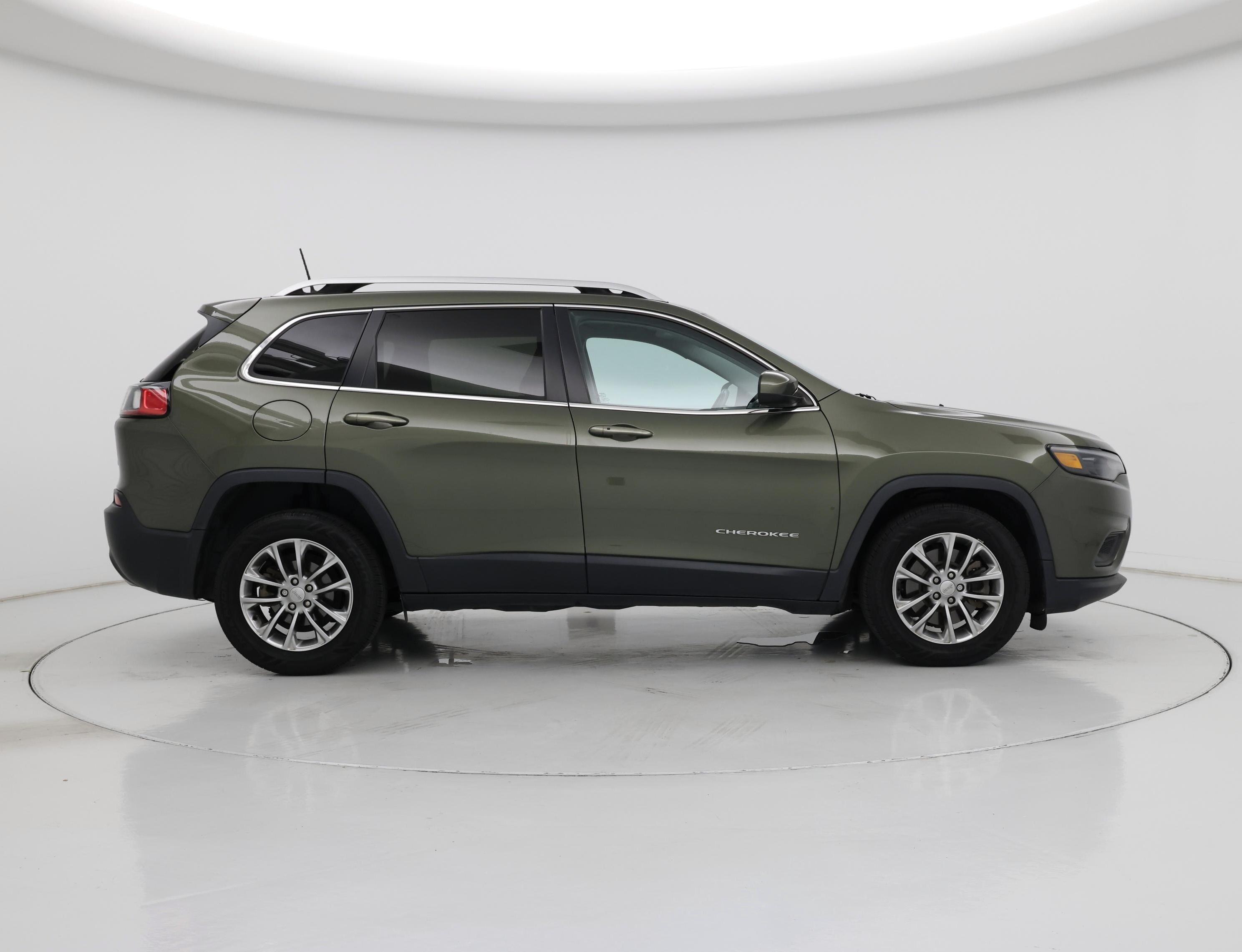 Thumbnail: 2019 Jeep Cherokee - 7
