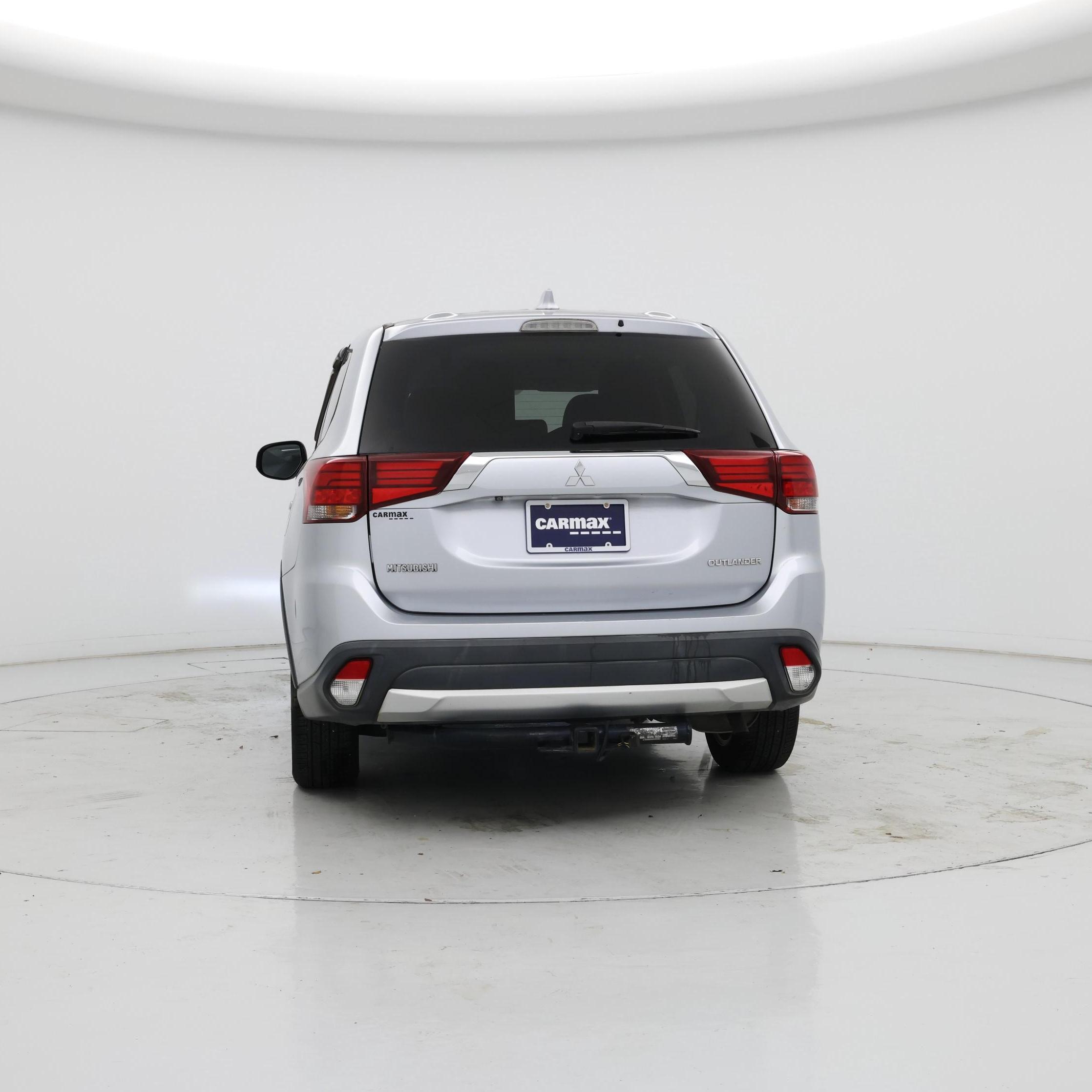Thumbnail: 2017 Mitsubishi Outlander - 6