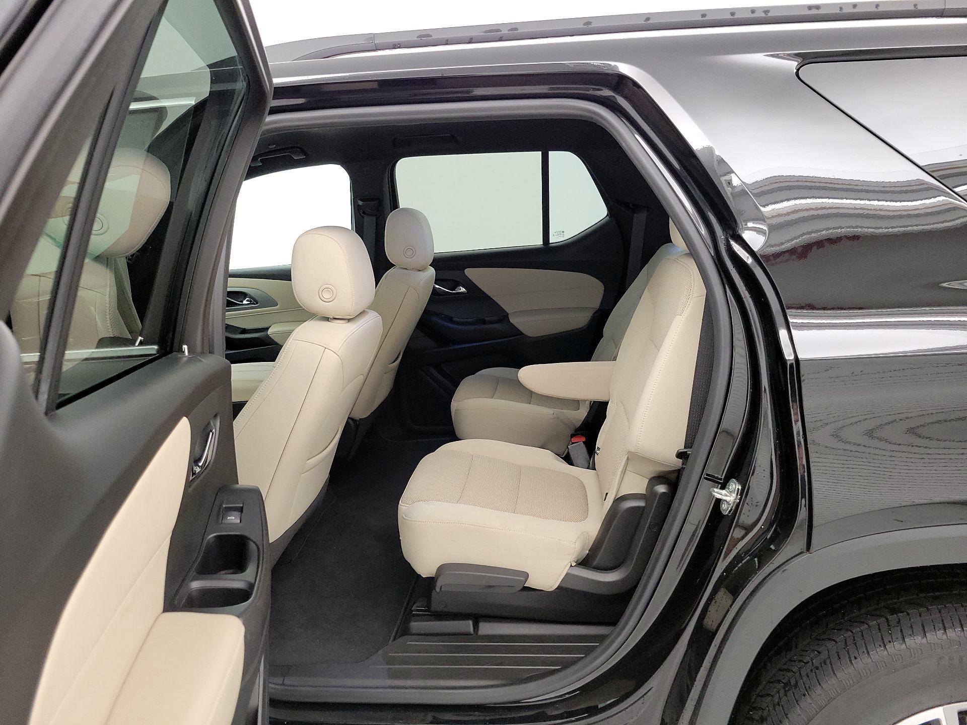 Thumbnail: 2022 Chevrolet Traverse - 19