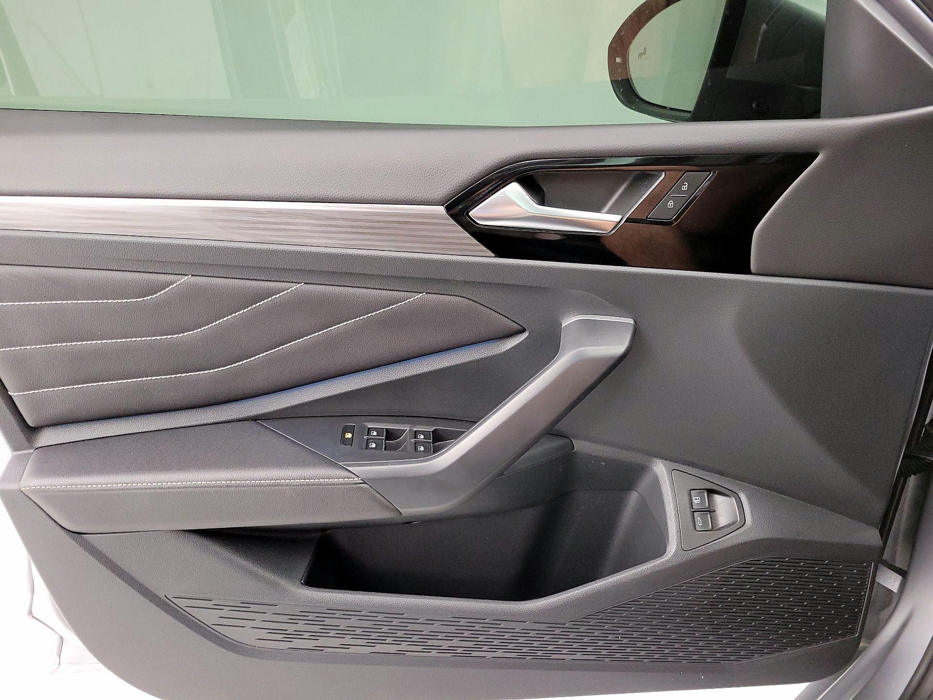 Thumbnail: 2024 Volkswagen Jetta - 12