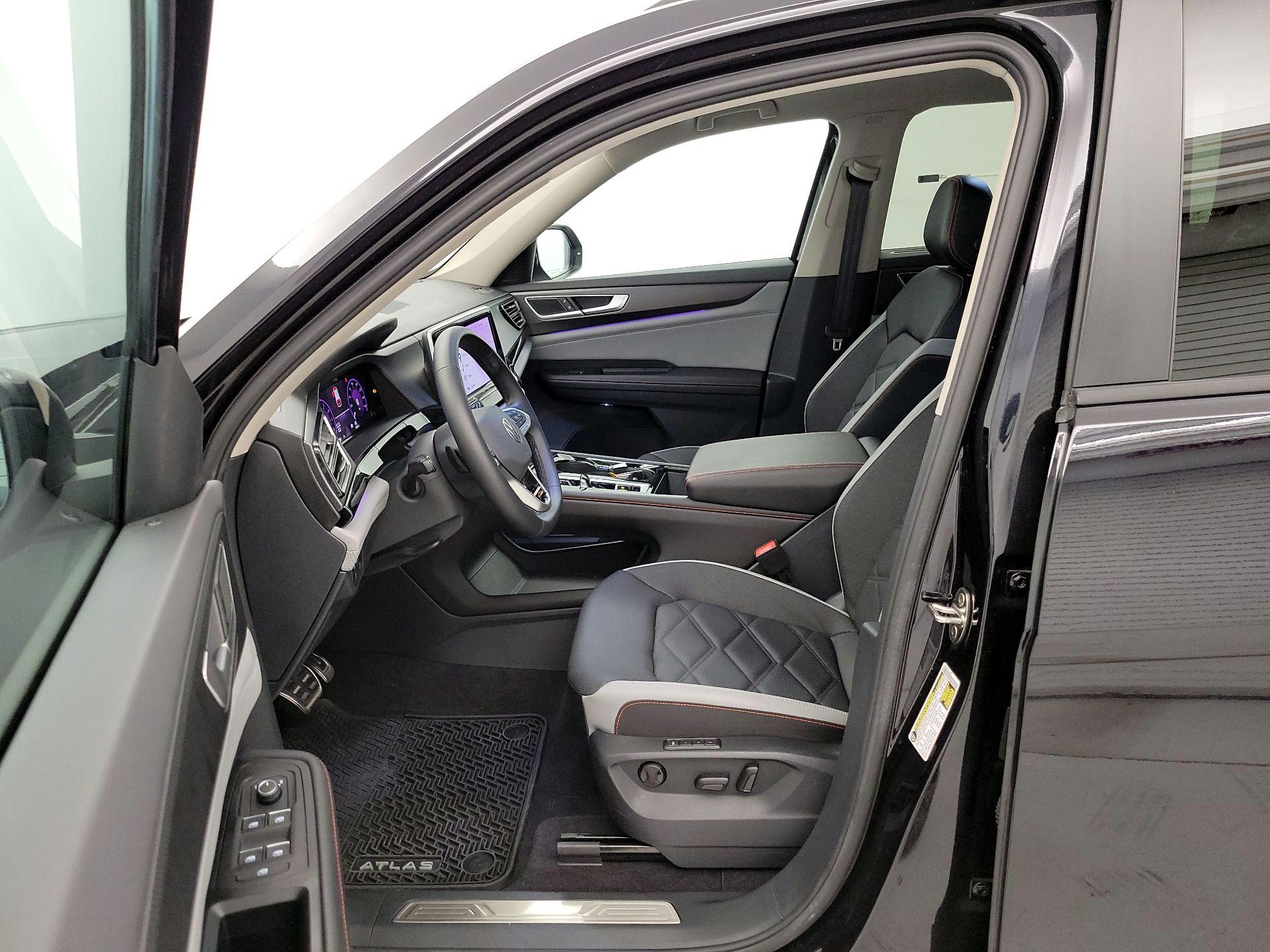 Thumbnail: 2024 Volkswagen Atlas - 11