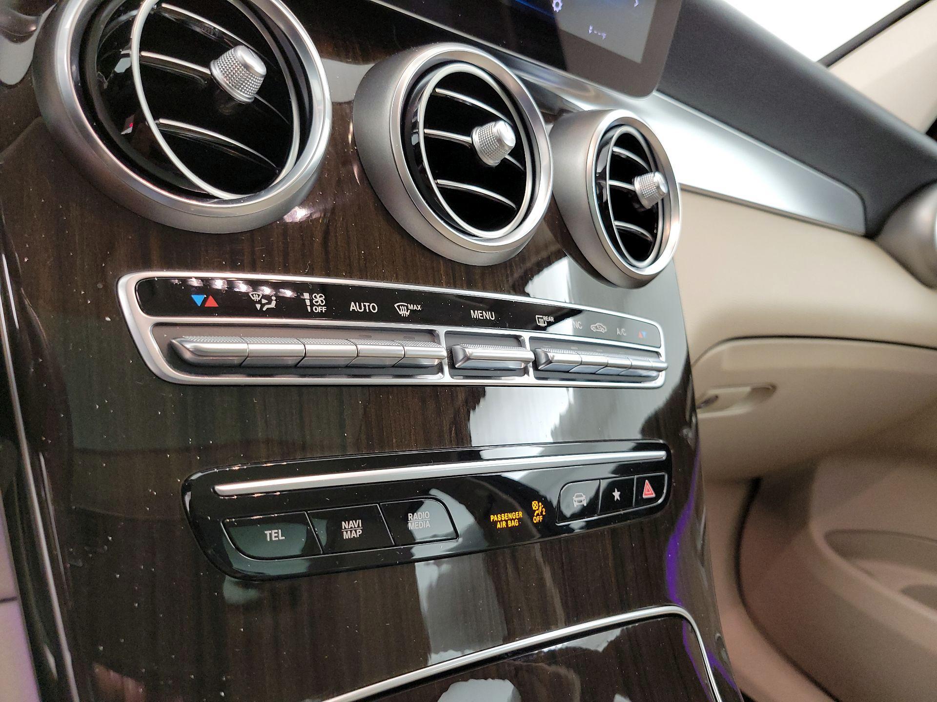 Thumbnail: 2020 Mercedes-Benz GLC - 16