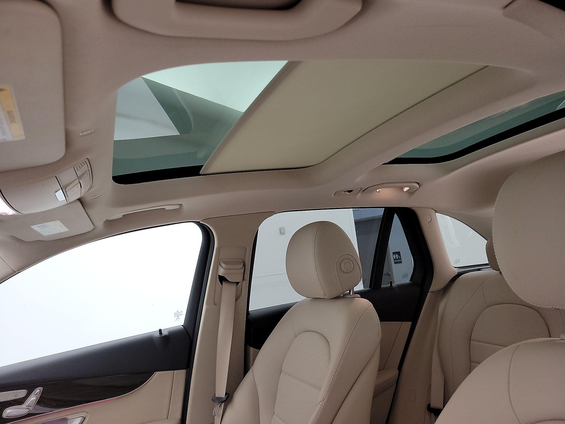 Thumbnail: 2020 Mercedes-Benz GLC - 19