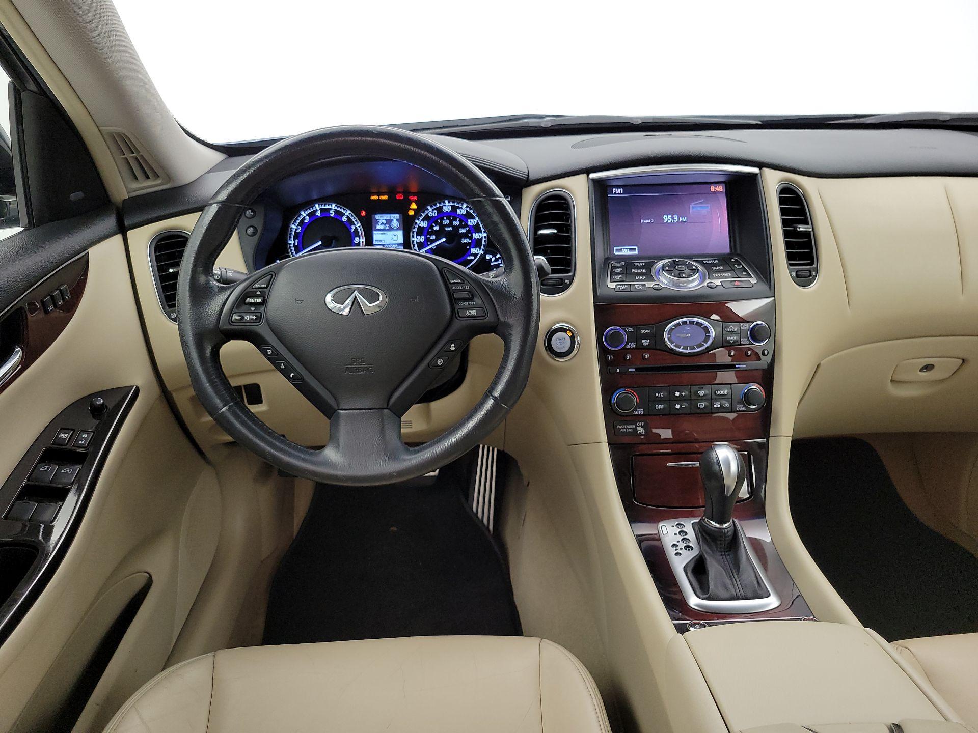 Thumbnail: 2016 INFINITI QX50 - 10