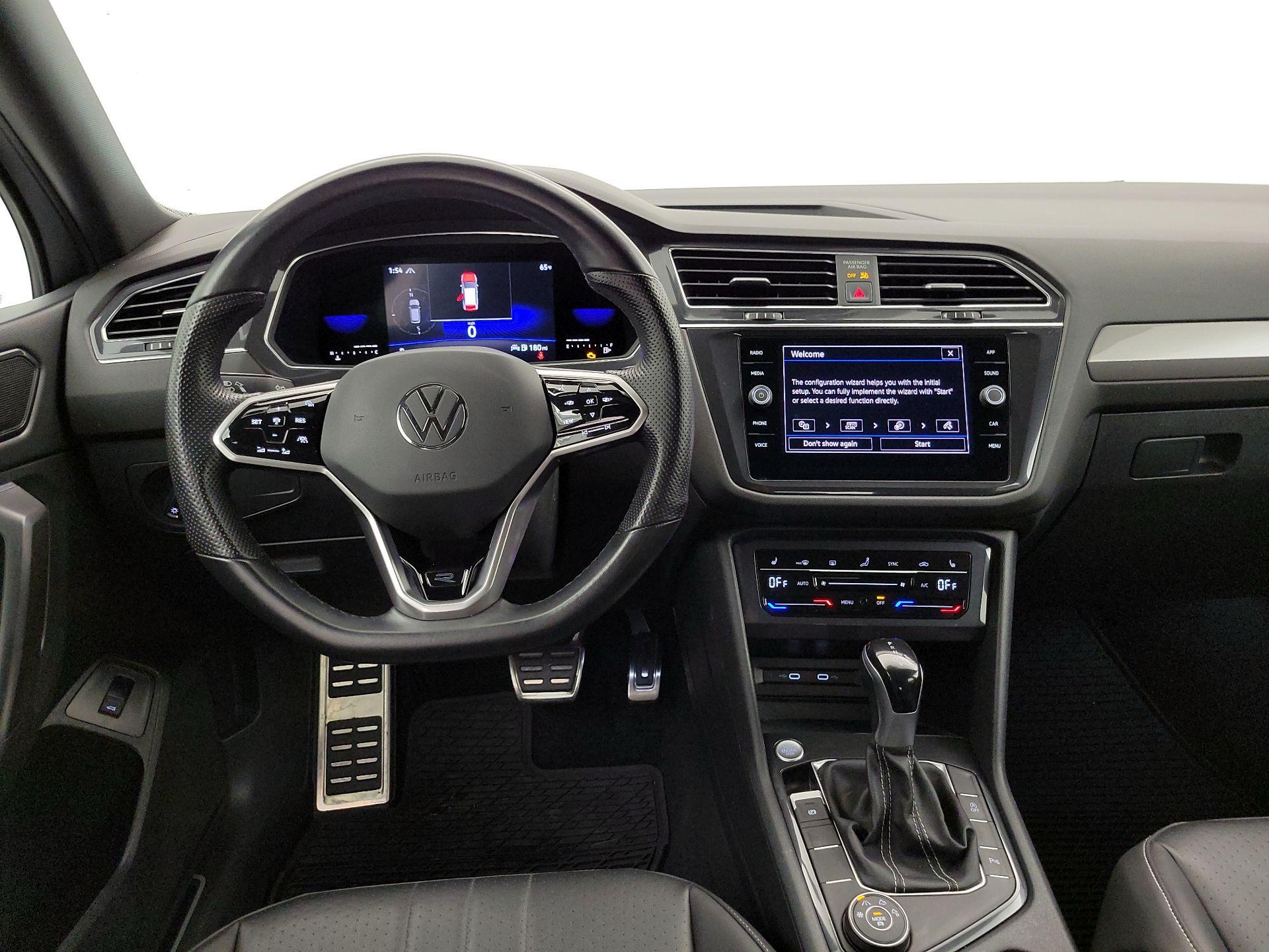 Thumbnail: 2022 Volkswagen Tiguan - 10