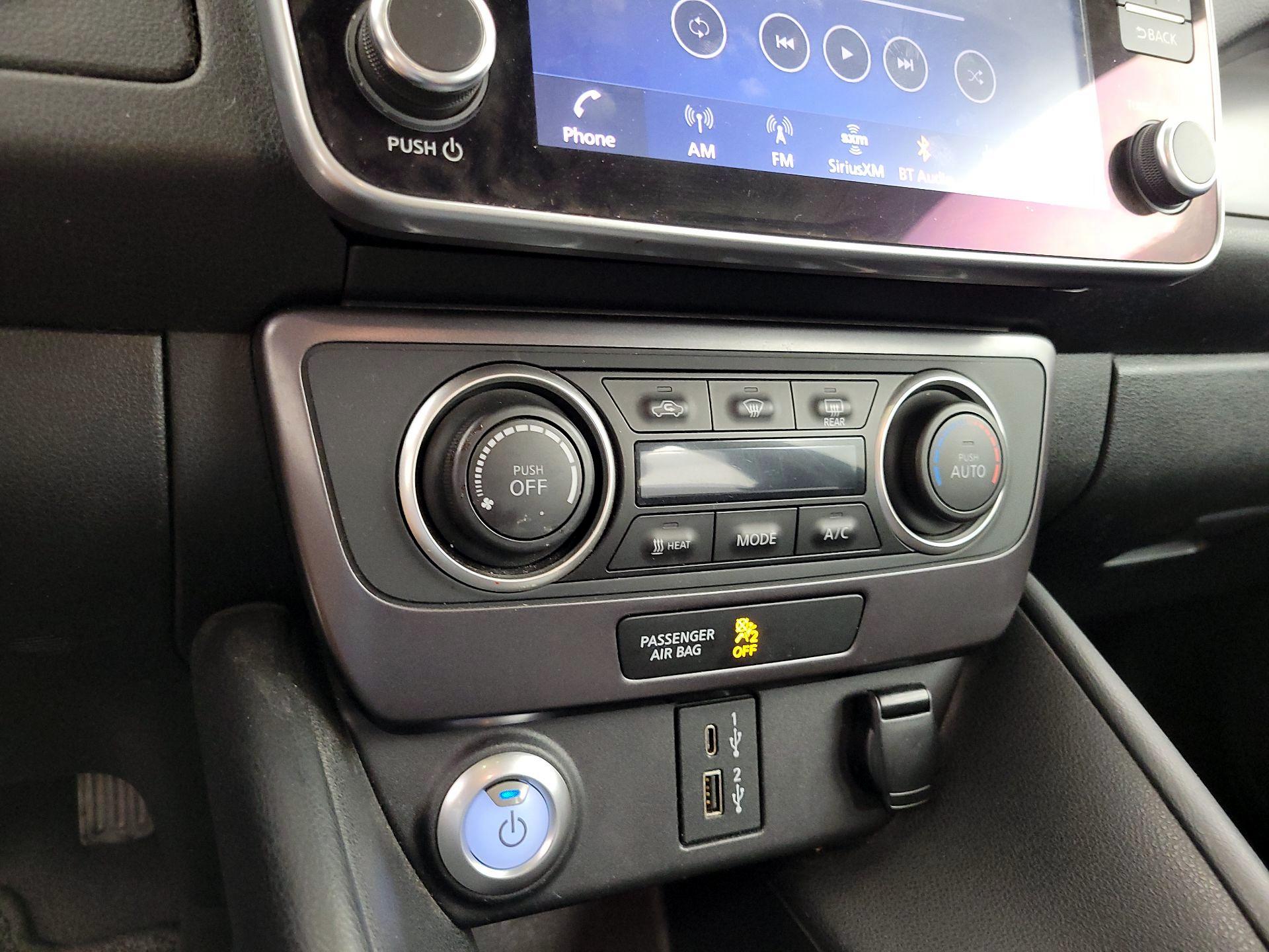 Thumbnail: 2020 Nissan Leaf - 16