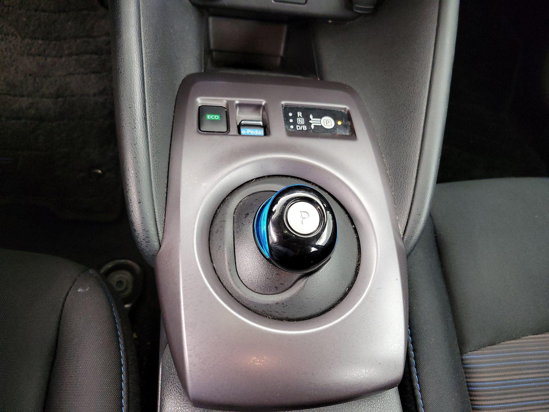 Thumbnail: 2020 Nissan Leaf - 17