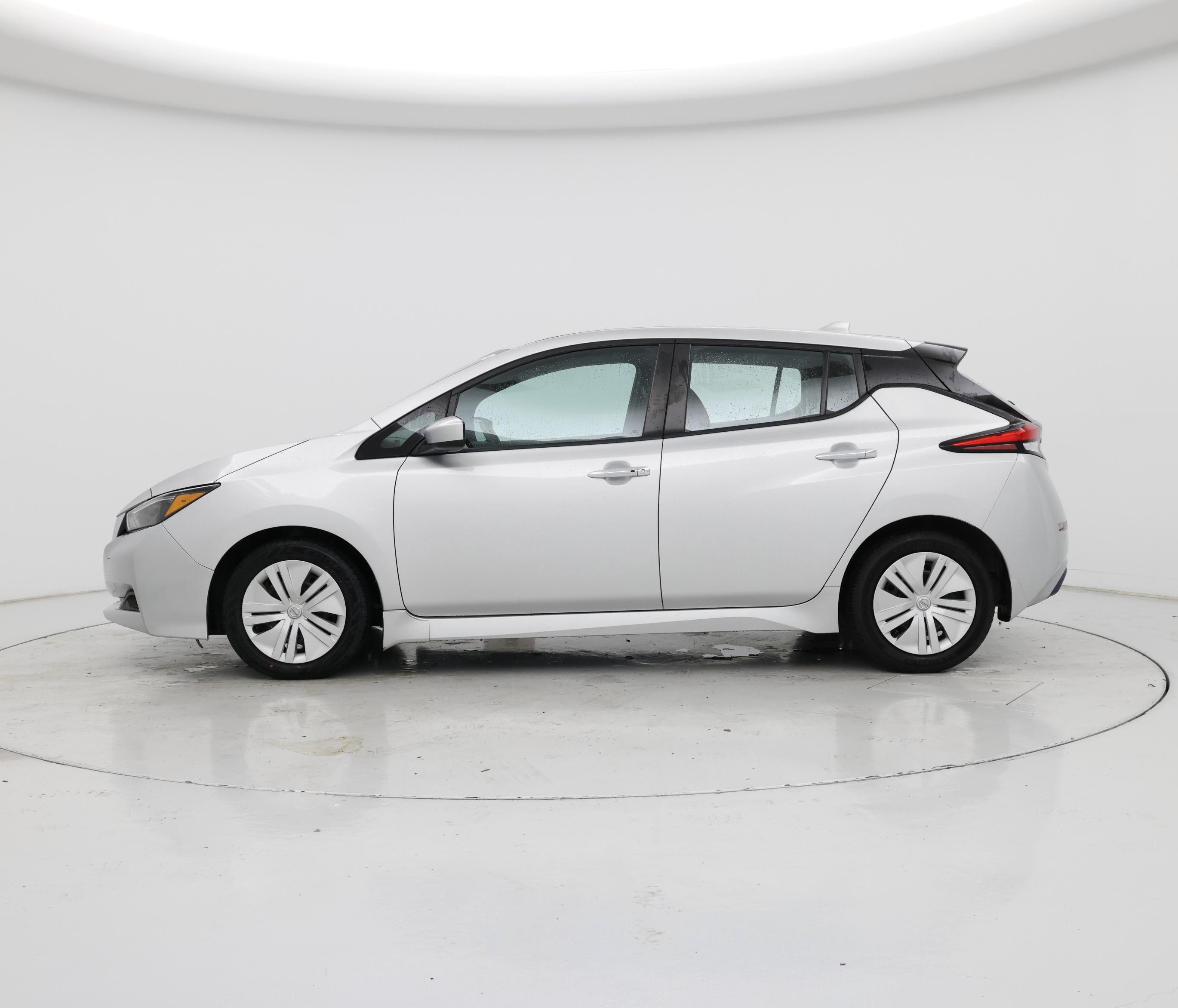 Thumbnail: 2020 Nissan Leaf - 3