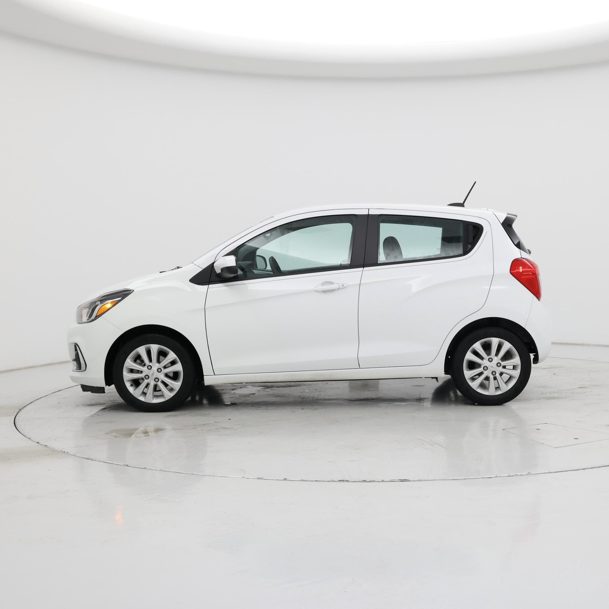 Thumbnail: 2017 Chevrolet Spark - 3