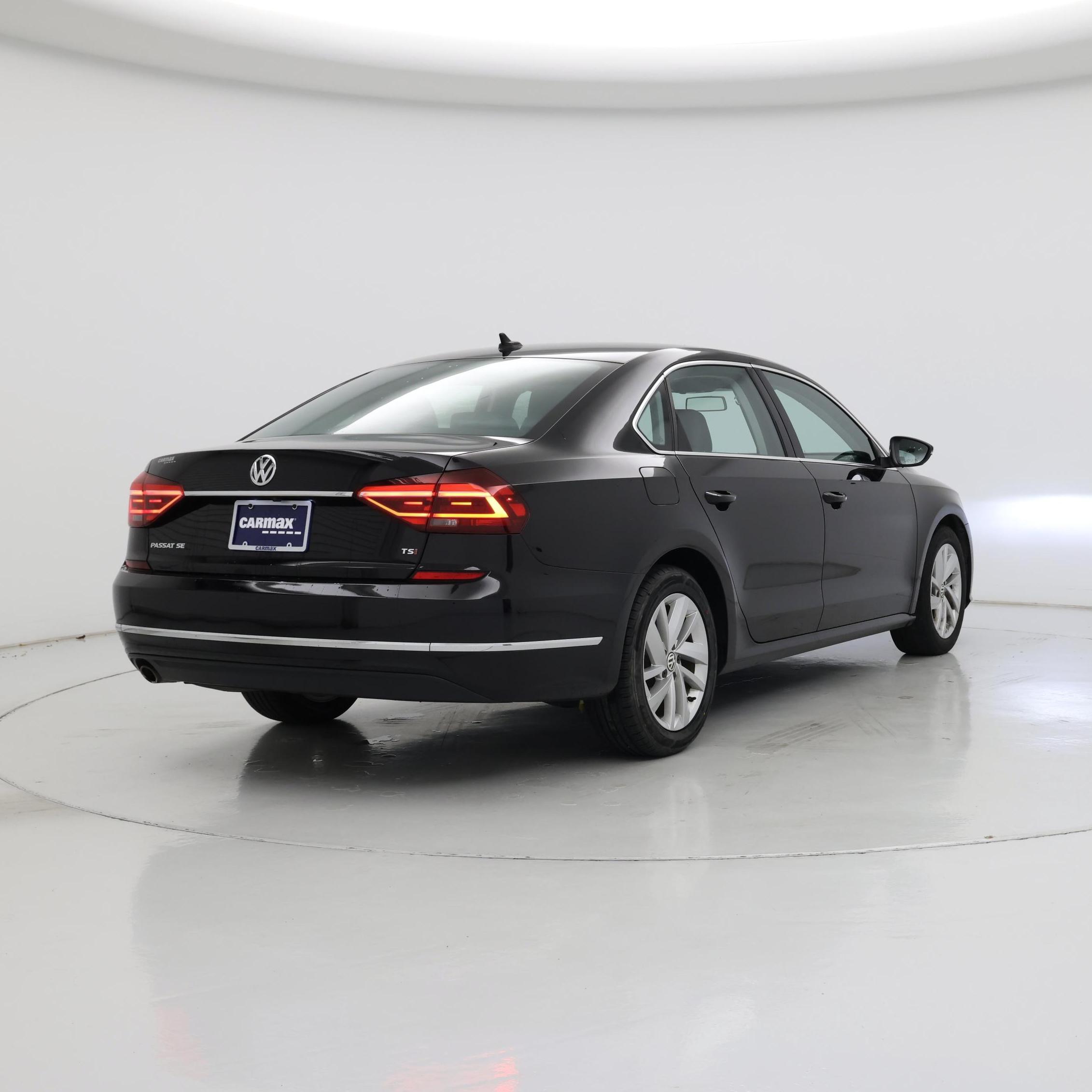 Thumbnail: 2018 Volkswagen Passat - 8