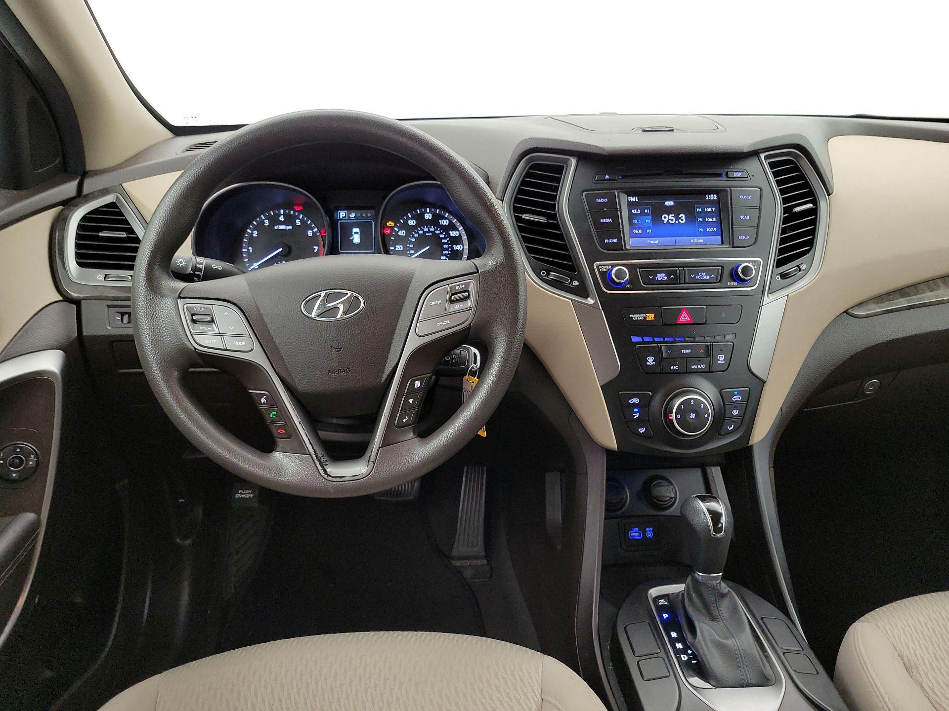 Thumbnail: 2017 Hyundai Santa Fe - 10