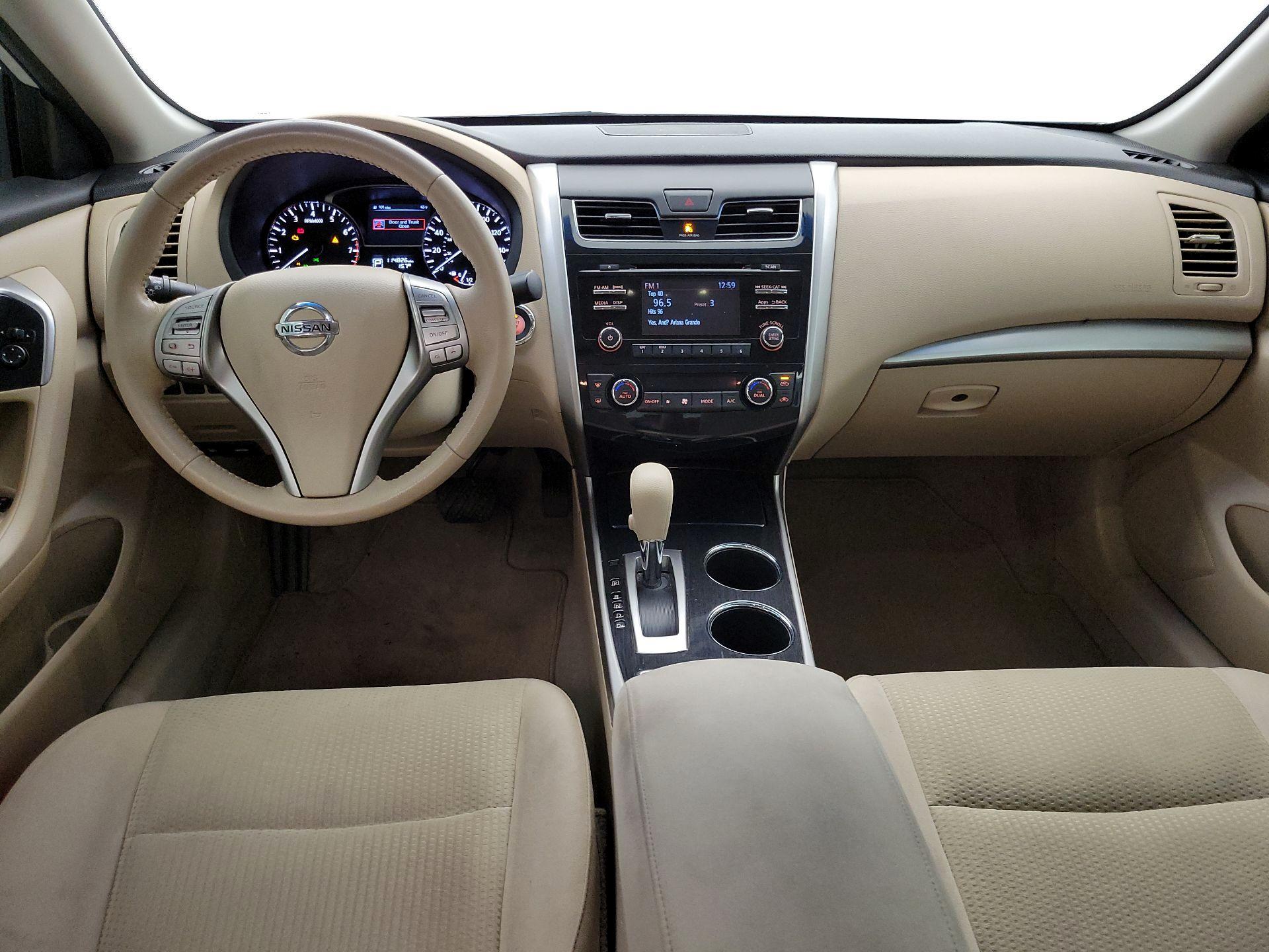Thumbnail: 2014 Nissan Altima - 9
