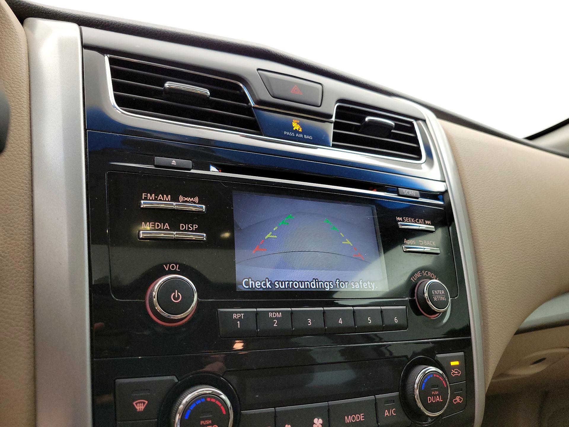 Thumbnail: 2014 Nissan Altima - 14