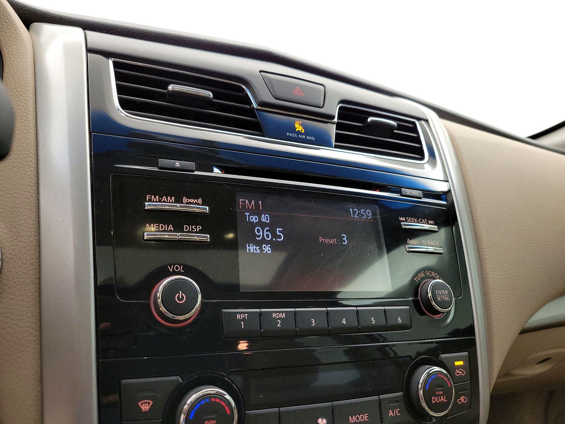 Thumbnail: 2014 Nissan Altima - 15