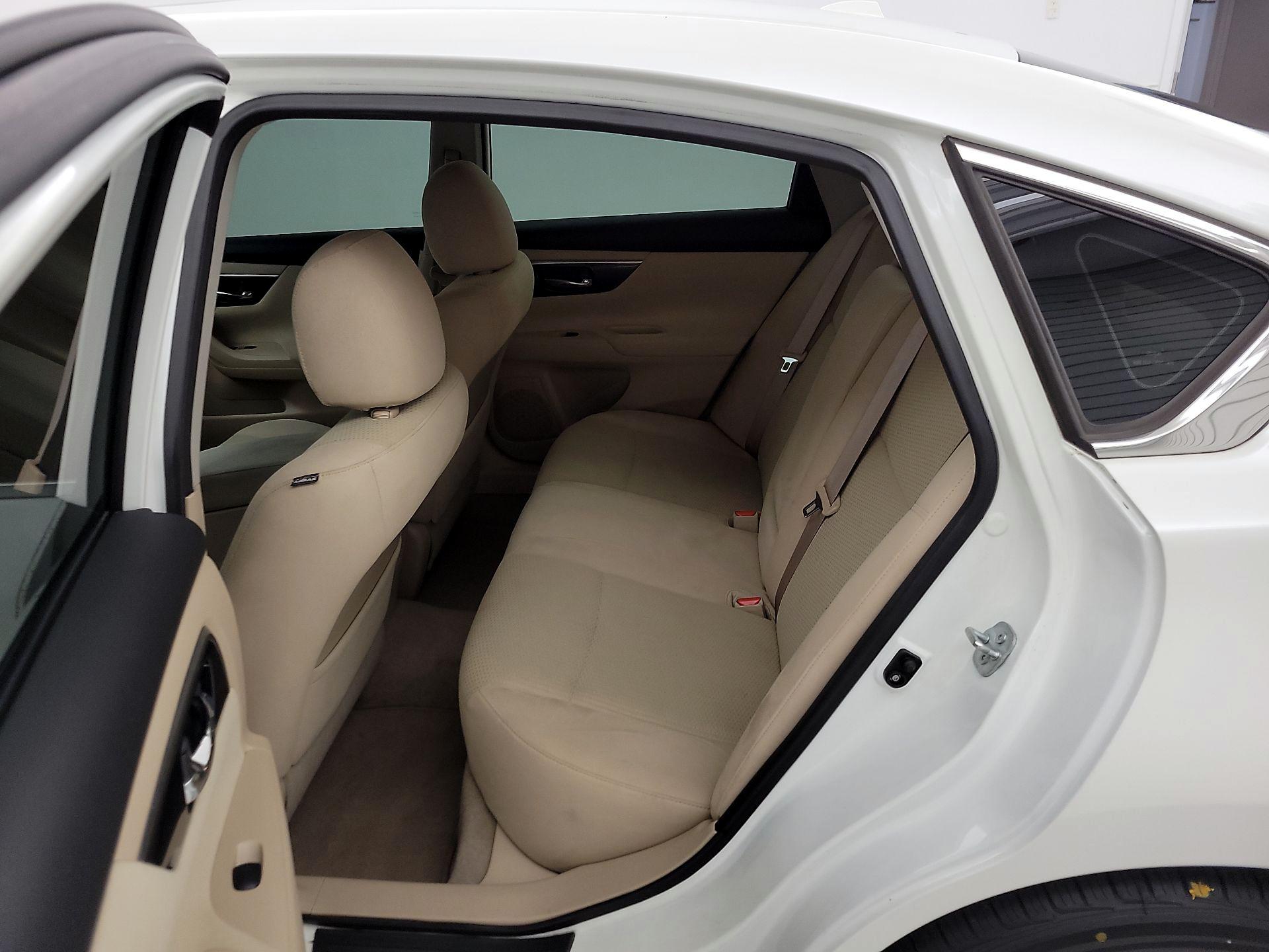 Thumbnail: 2014 Nissan Altima - 20