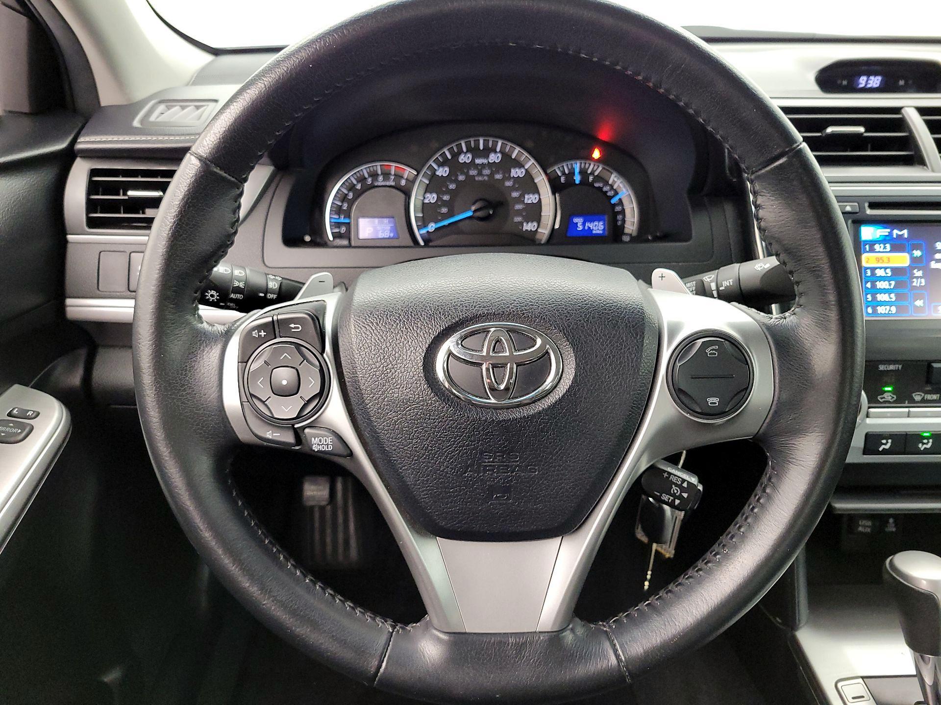 Thumbnail: 2014 Toyota Camry - 10