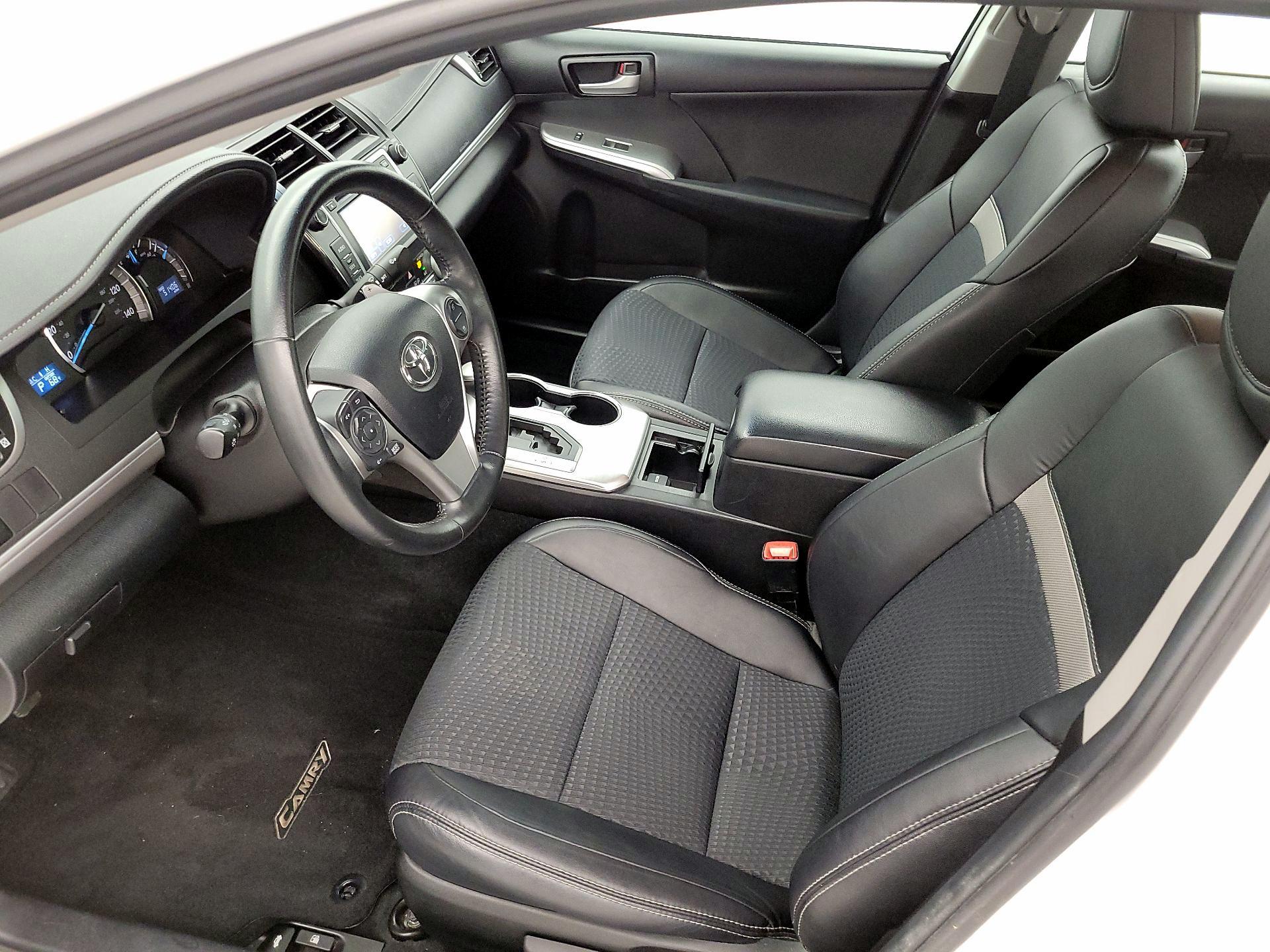 Thumbnail: 2014 Toyota Camry - 11