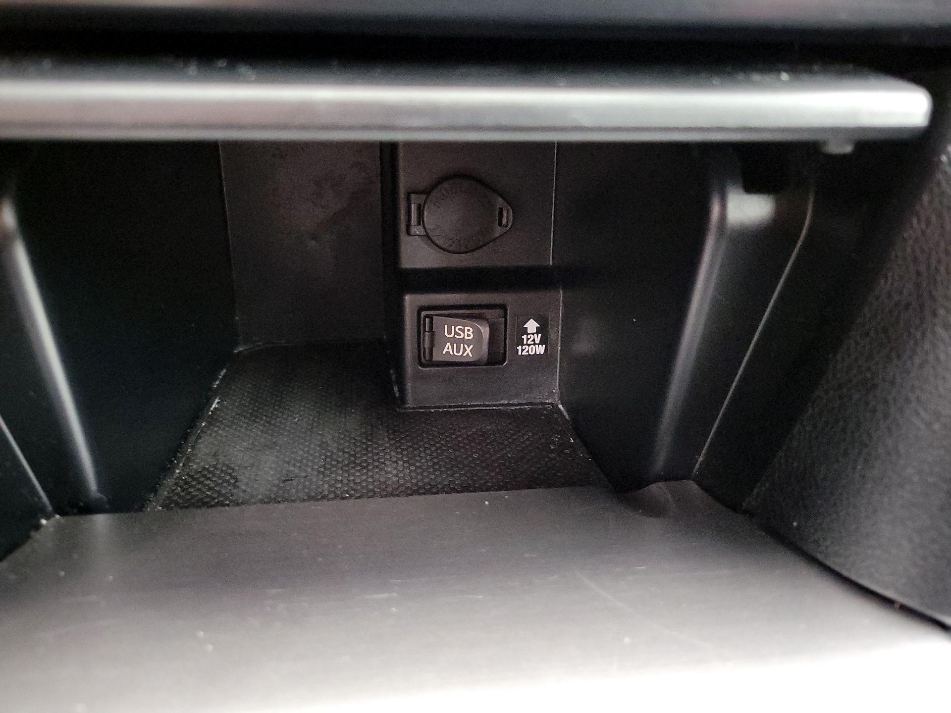Thumbnail: 2014 Toyota Camry - 17