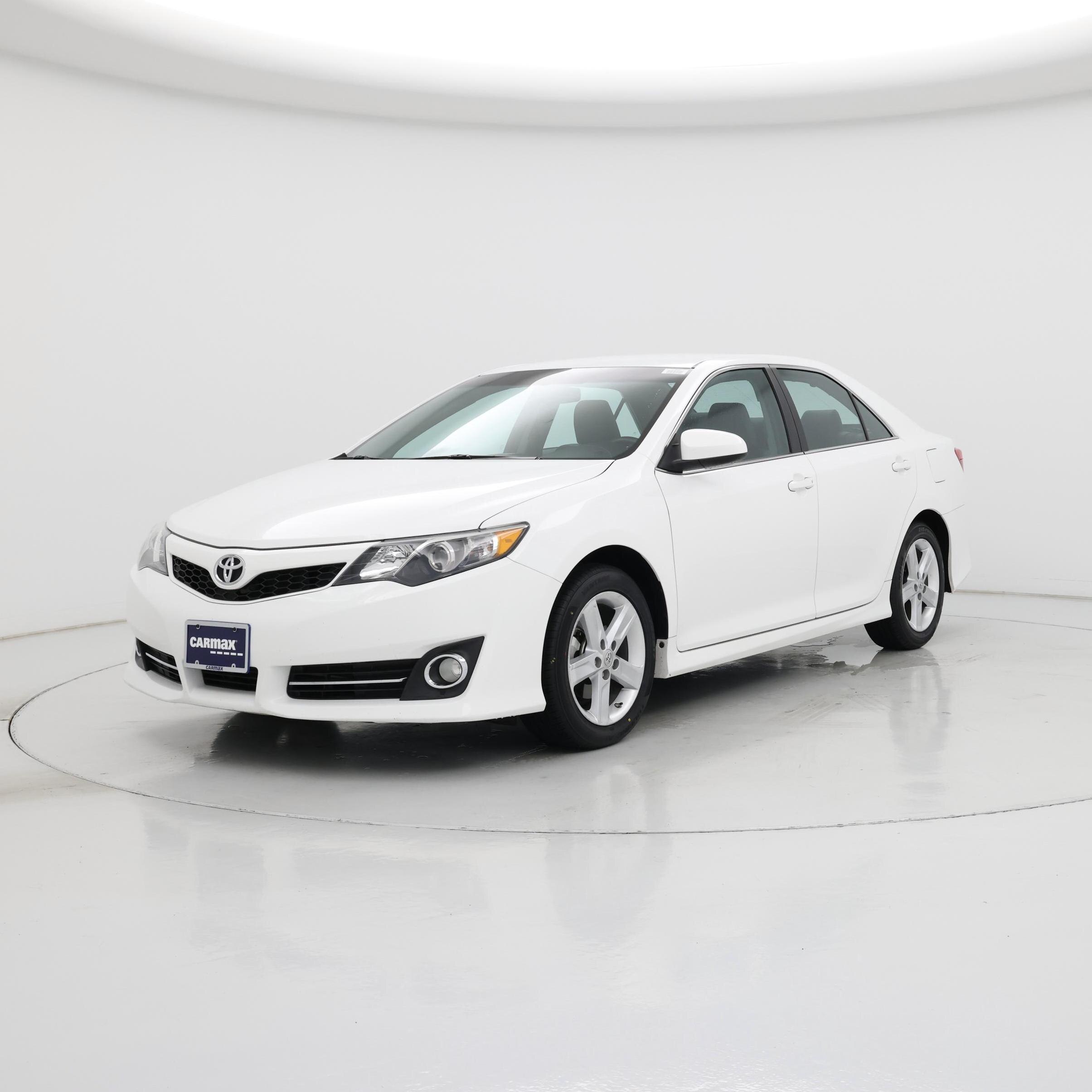 Thumbnail: 2014 Toyota Camry - 4