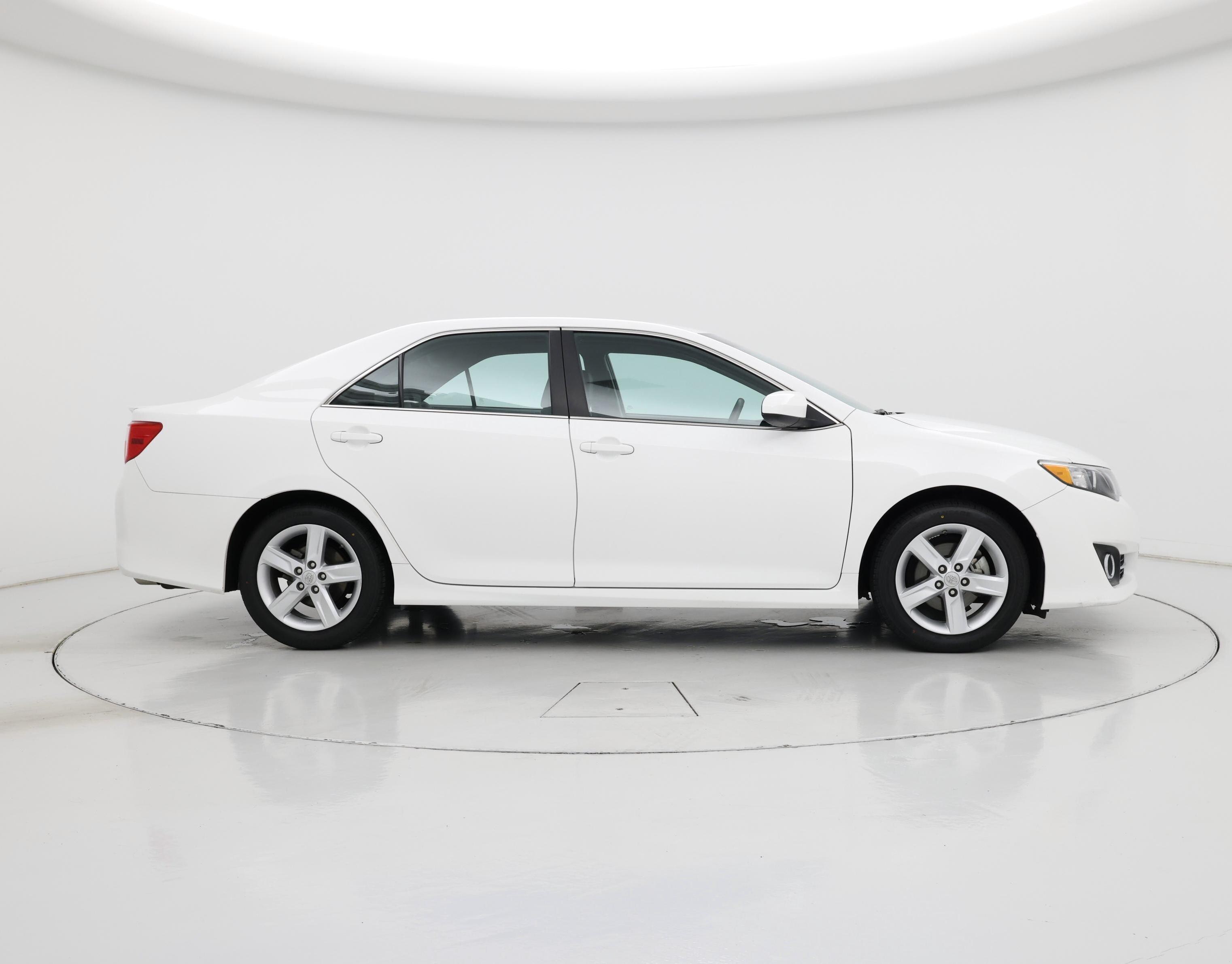 Thumbnail: 2014 Toyota Camry - 7