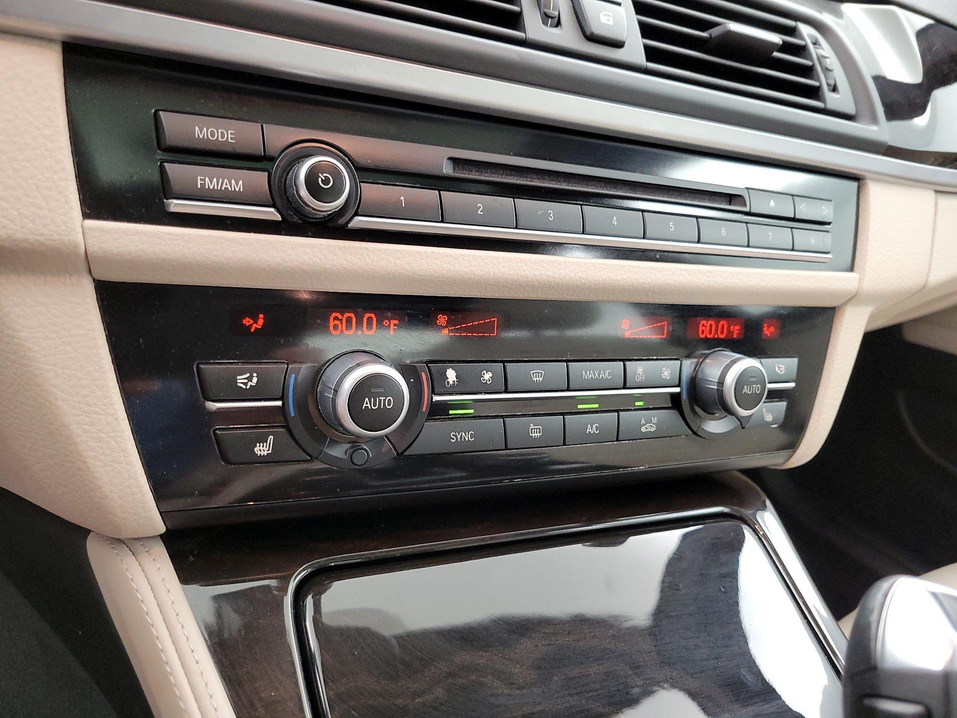 Thumbnail: 2015 BMW 5 Series - 17