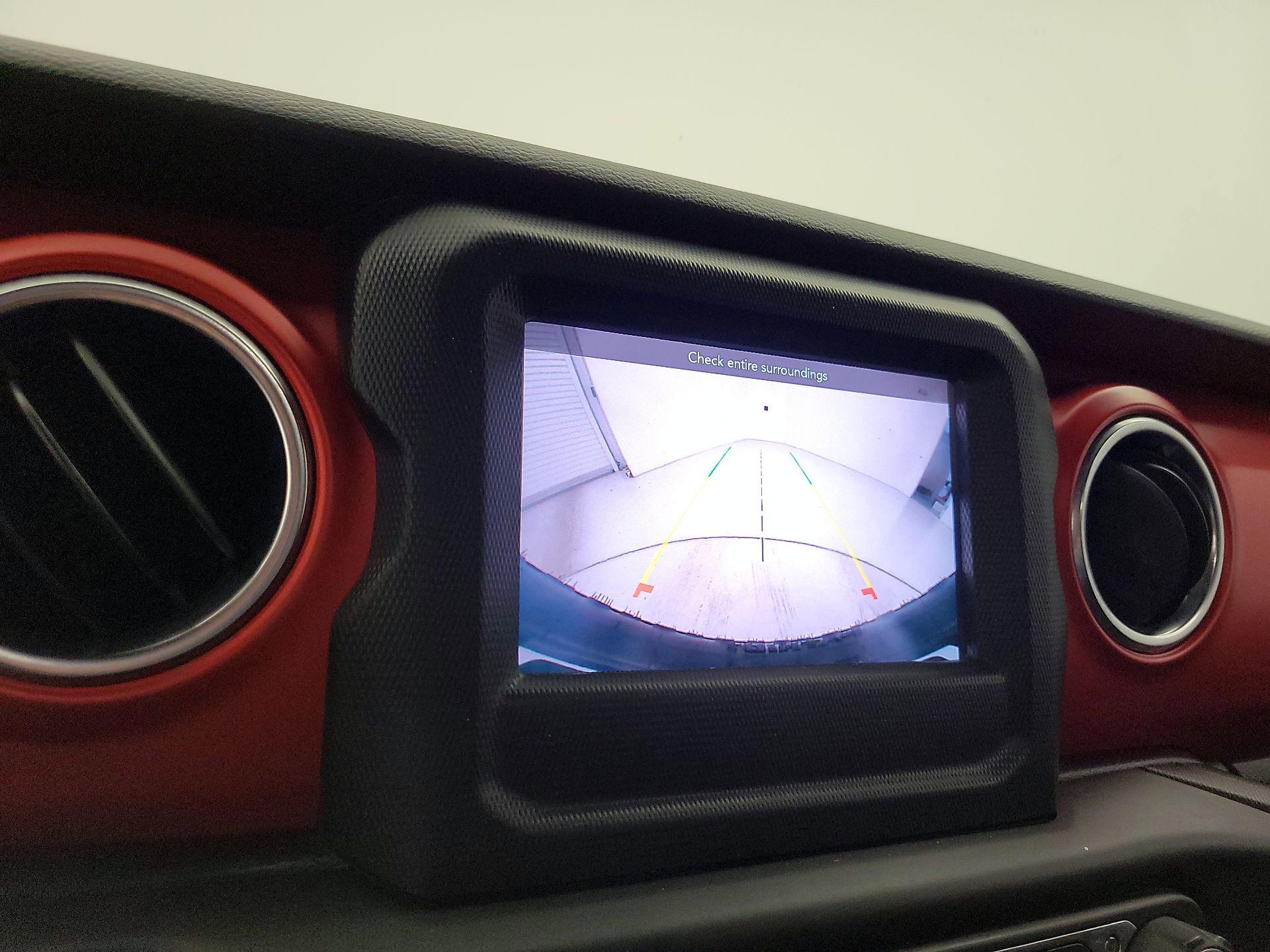 Thumbnail: 2021 Jeep Wrangler - 14