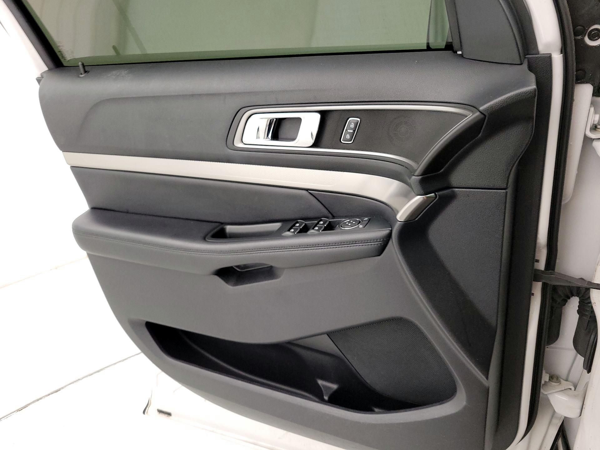 Thumbnail: 2019 Ford Explorer - 12