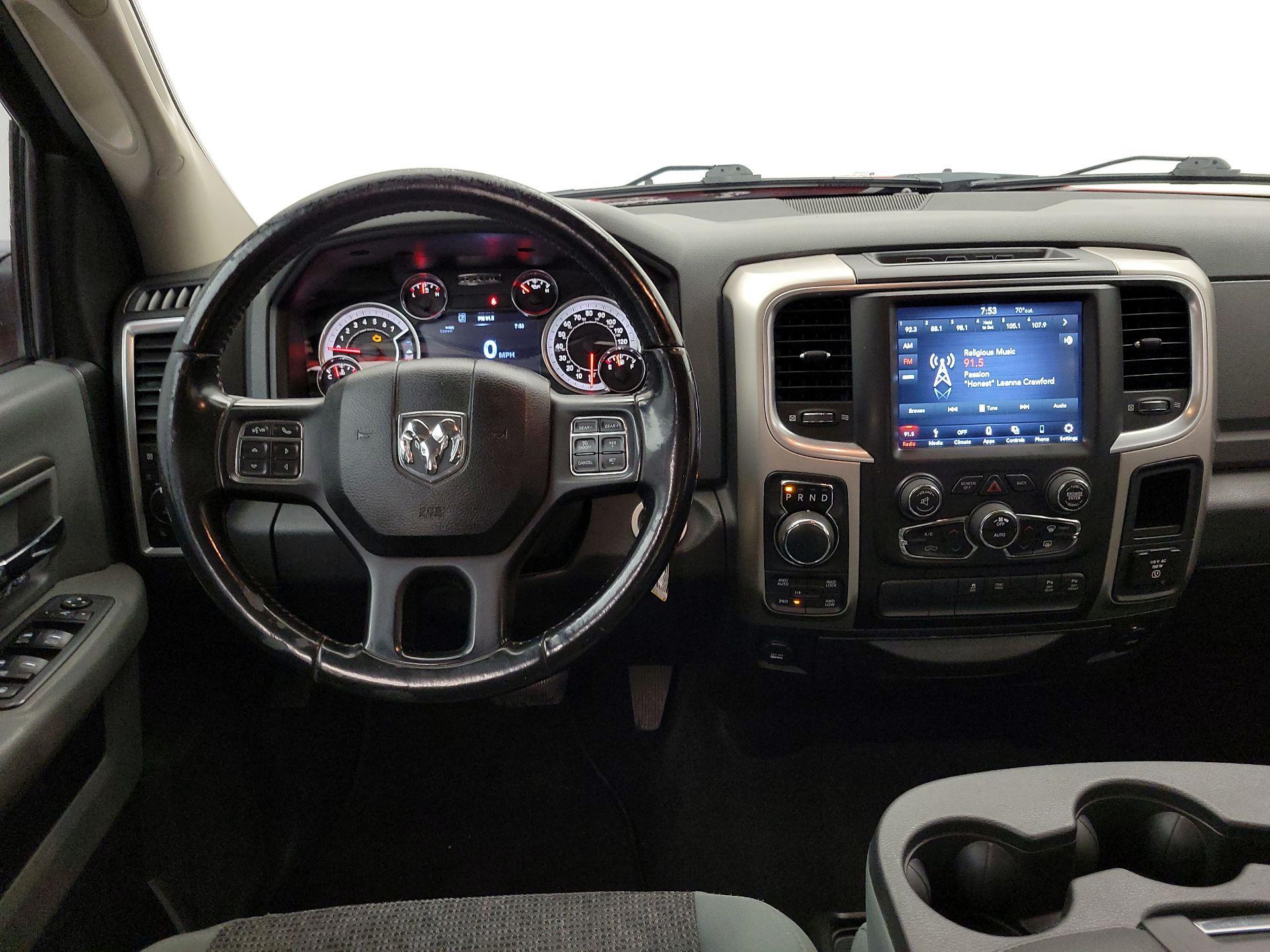 Thumbnail: 2019 RAM 1500 Classic - 10