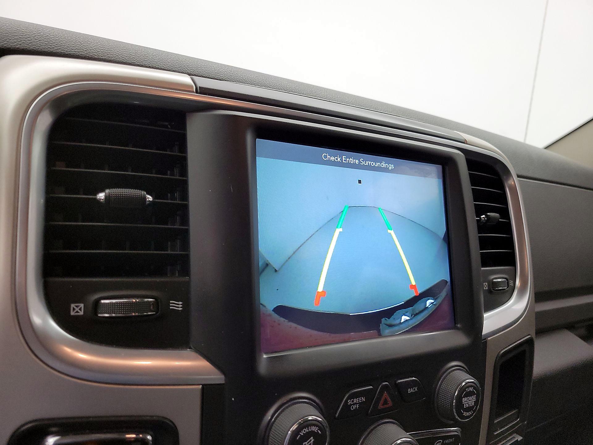 Thumbnail: 2019 RAM 1500 Classic - 14